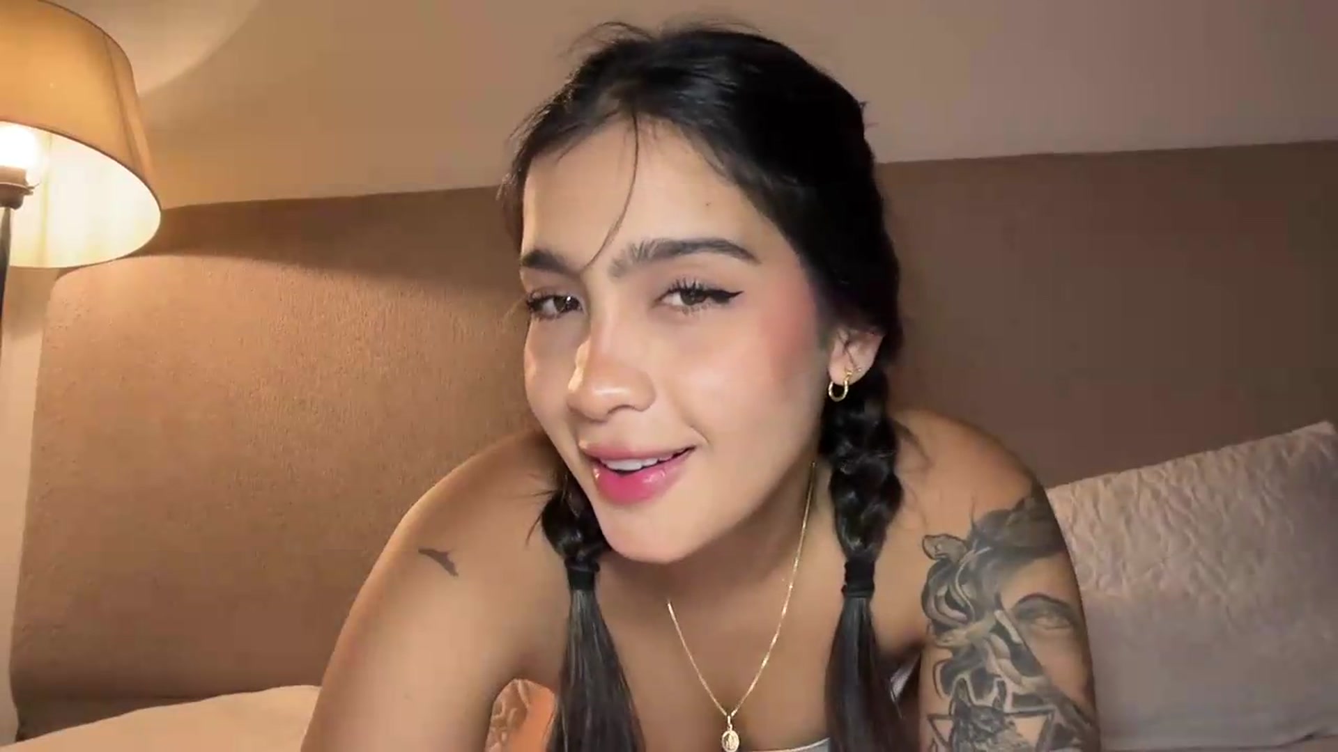 Gallery image thumbnail from MissMay's myfreecams stream on, 09/01/2026, 02:05 image 11 of 20