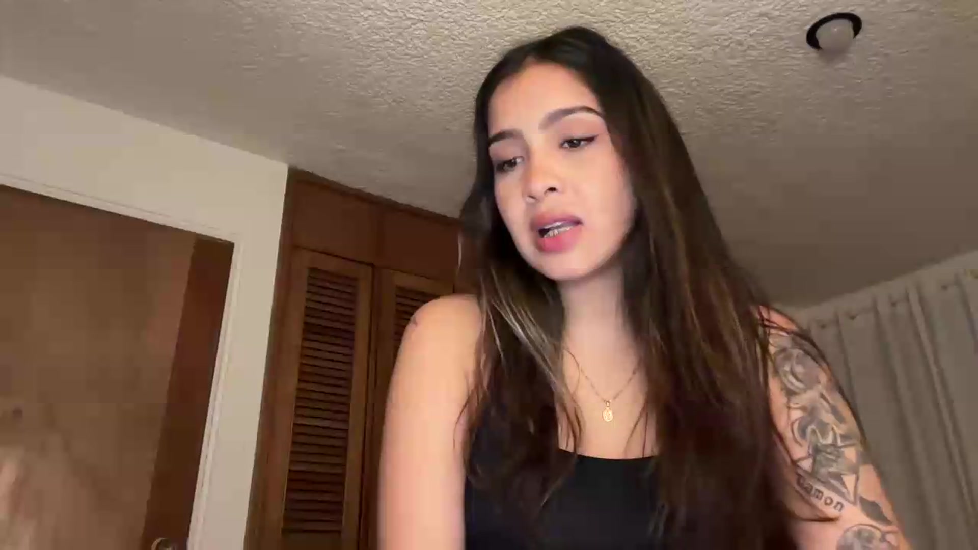 Gallery image thumbnail from MissMay's myfreecams stream on, 09/15/2026, 01:15 image 18 of 20