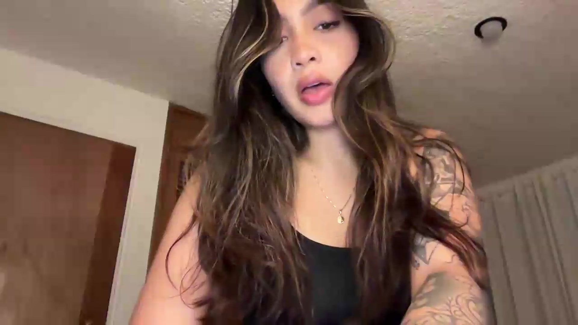 Gallery image thumbnail from MissMay's myfreecams stream on, 09/15/2026, 01:39 image 5 of 20