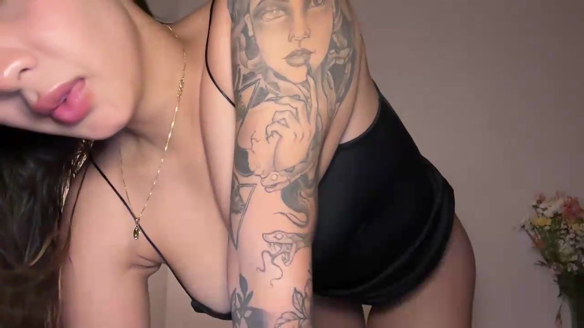 Gallery image thumbnail from MissMay's myfreecams stream on, 09/16/2026, 02:43 image 19 of 20