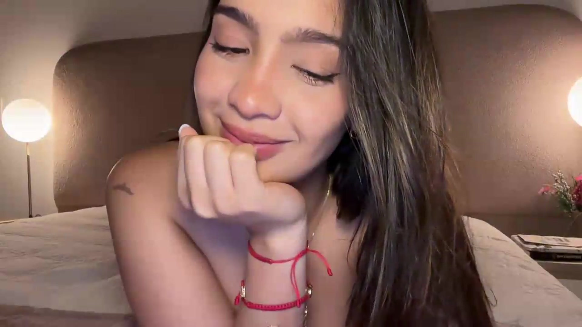 Gallery image thumbnail from MissMay's myfreecams stream on, 09/22/2026, 01:35 image 18 of 20