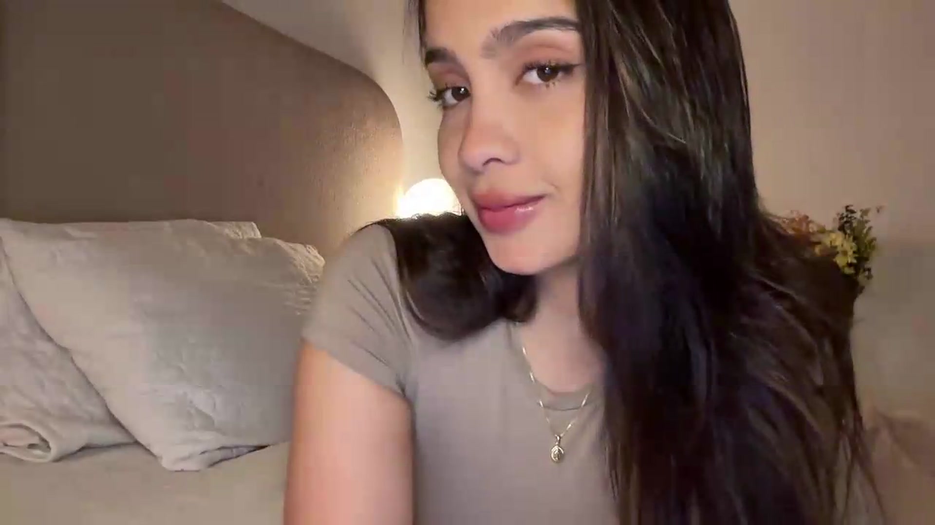 Gallery image thumbnail from MissMay's myfreecams stream on, 09/25/2026, 02:38 image 11 of 20