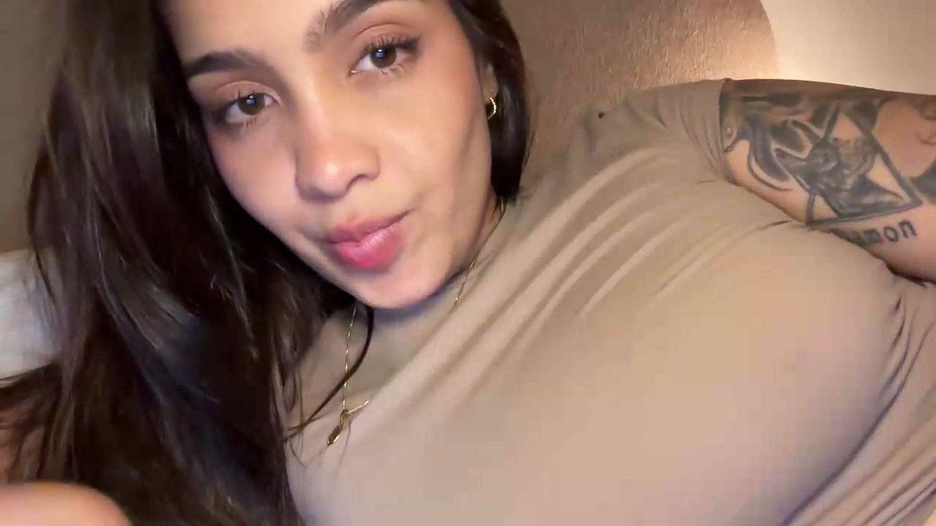 Gallery image thumbnail from MissMay's myfreecams stream on, 09/25/2026, 03:48 image 19 of 20