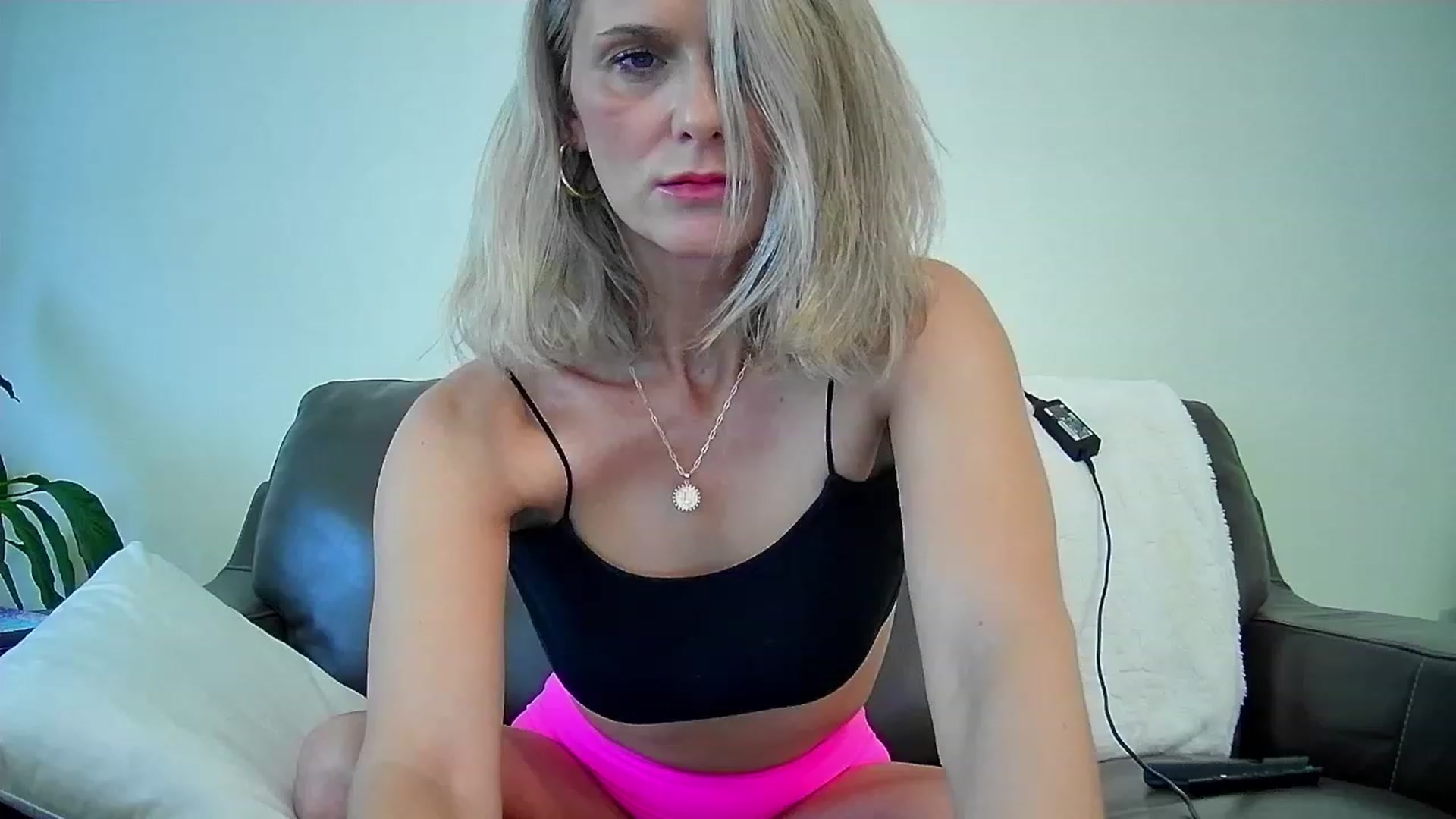 Gallery image thumbnail from MissMayah's myfreecams stream on, 07/23/2023, 23:04 image 1 of 20