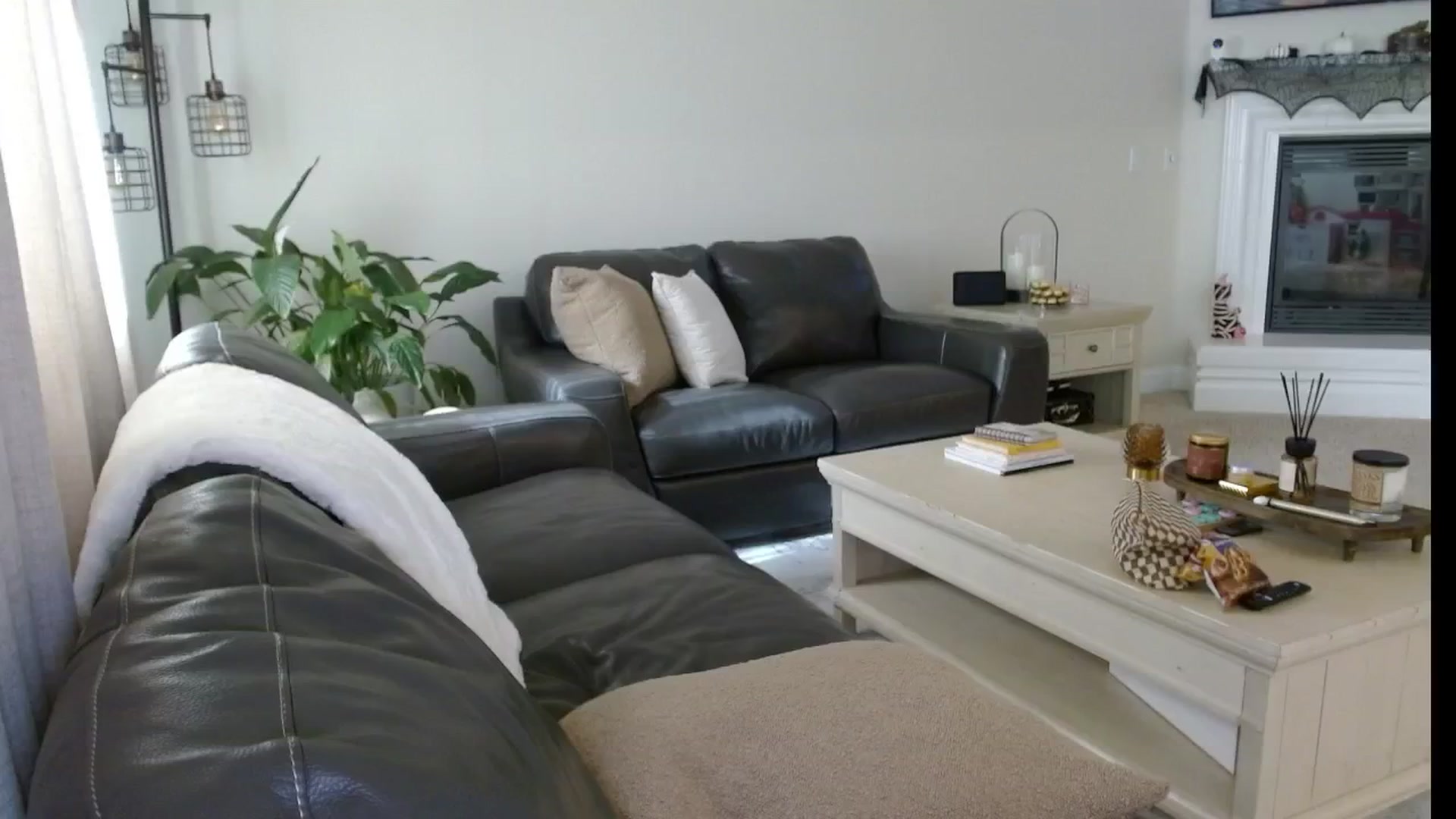Gallery image thumbnail from MissMayah's myfreecams stream on, 09/29/2024, 23:38 image 16 of 20