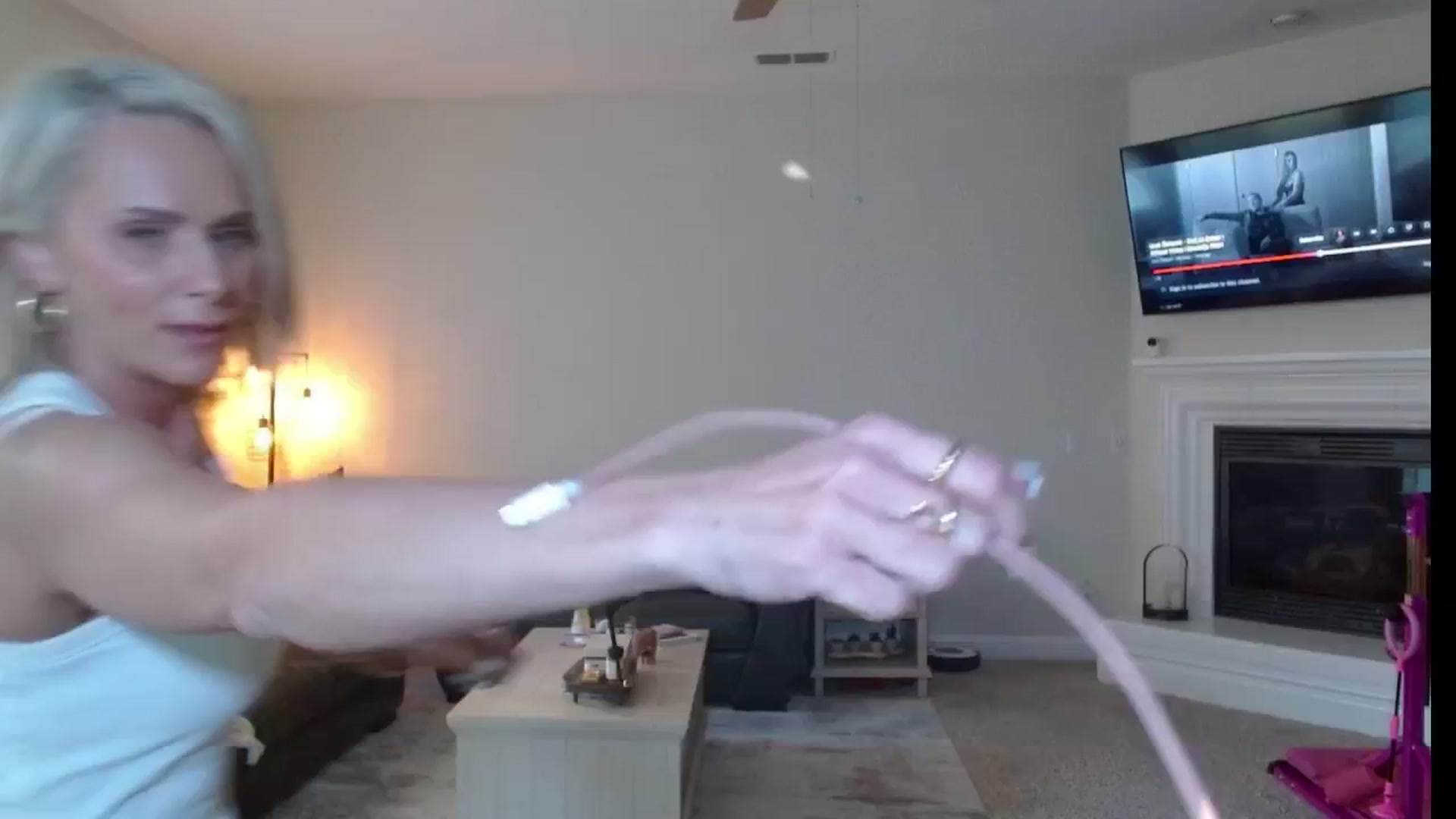 Gallery image thumbnail from MissMayah's myfreecams stream on, 04/19/2025, 02:12 image 14 of 20