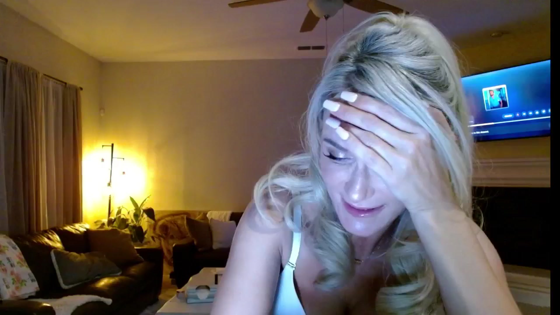 Gallery image thumbnail from MissMayah's myfreecams stream on, 06/01/2025, 08:12 image 16 of 20