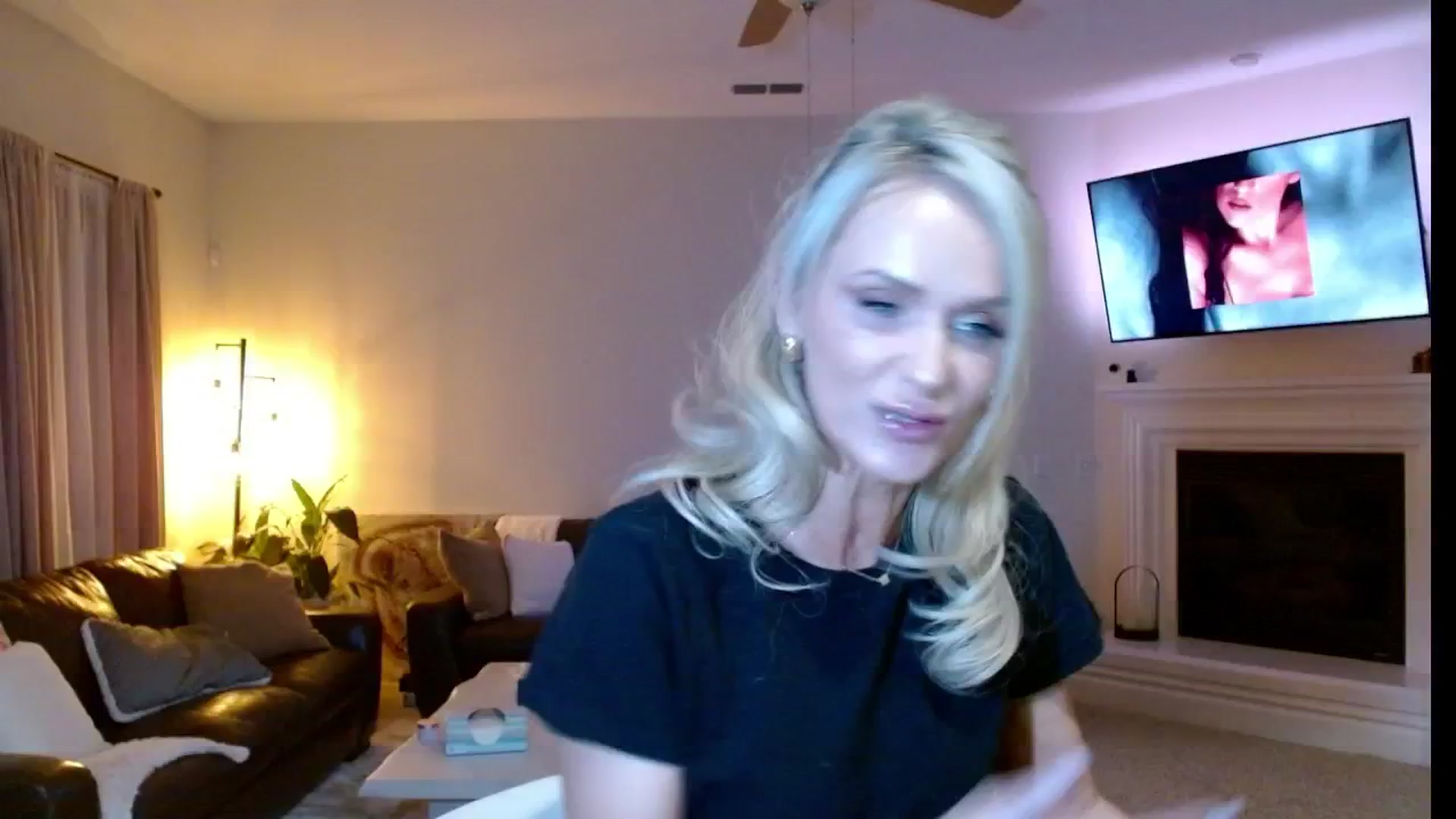 Gallery image thumbnail from MissMayah's myfreecams stream on, 06/01/2025, 08:12 image 1 of 20