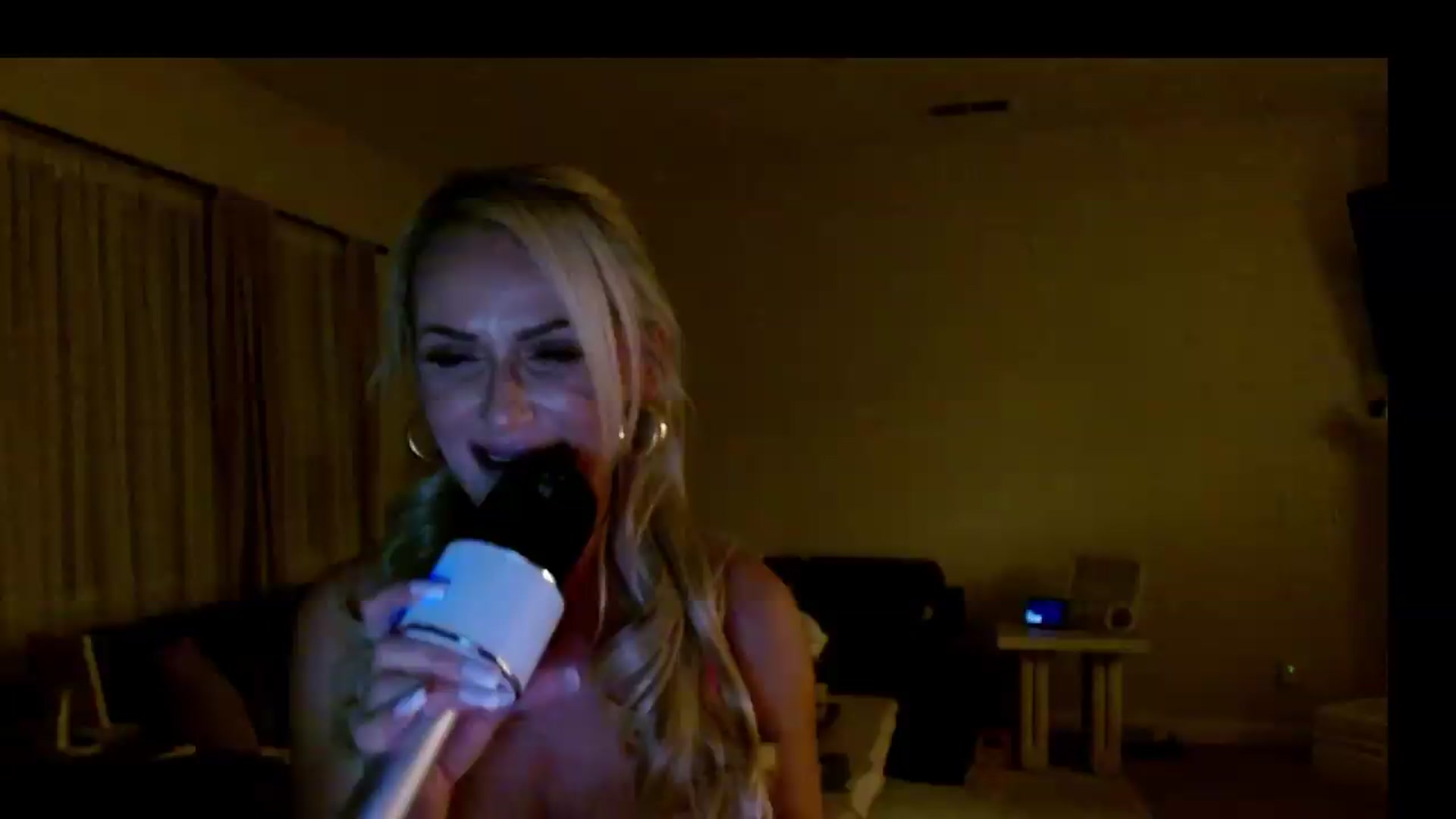 Gallery image thumbnail from MissMayah's myfreecams stream on, 05/23/2026, 07:19 image 17 of 20