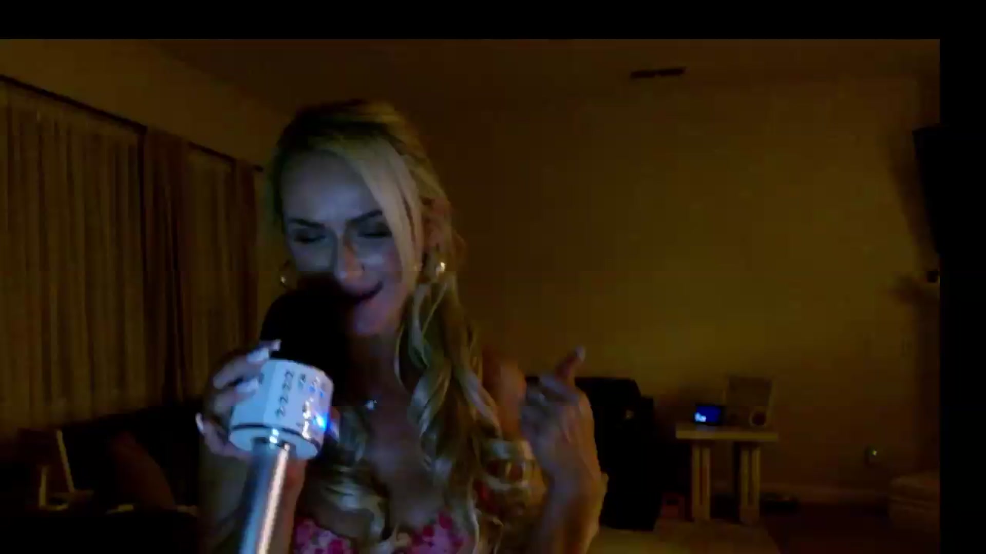 Gallery image thumbnail from MissMayah's myfreecams stream on, 05/23/2026, 07:19 image 14 of 20