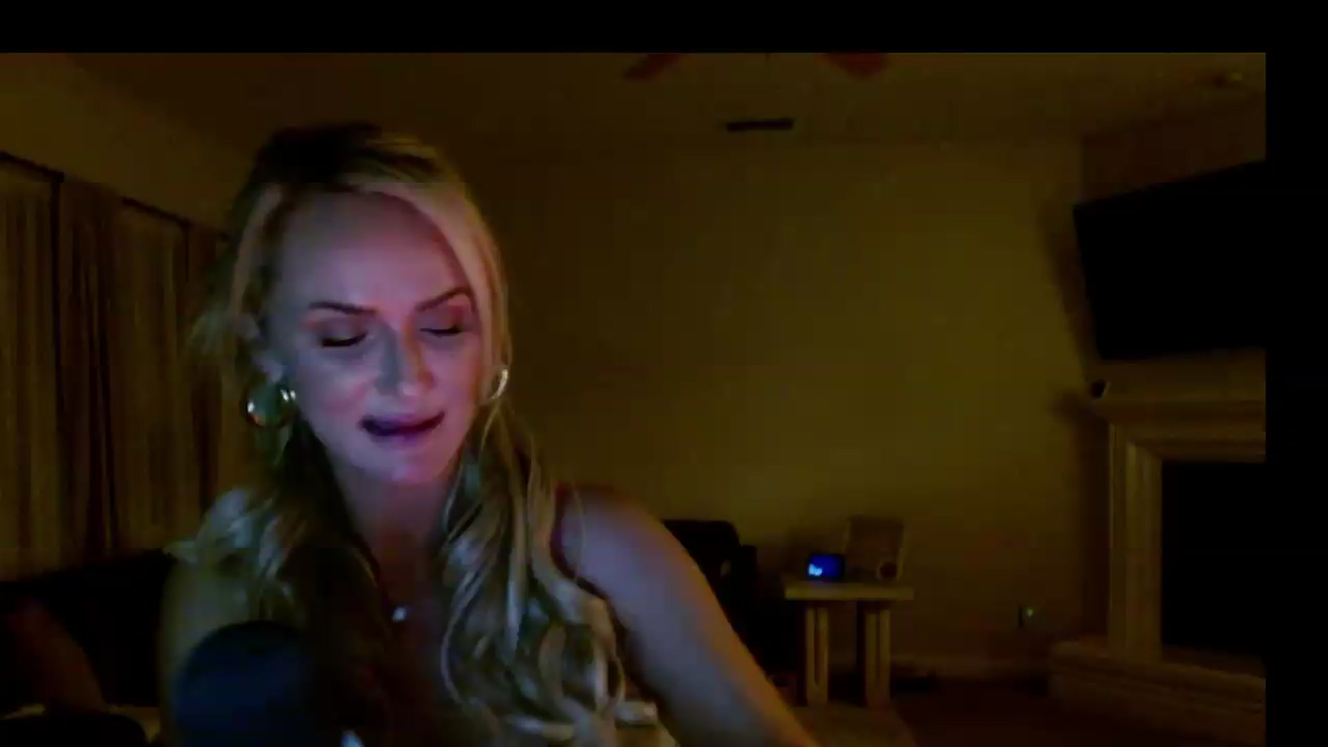 Gallery image thumbnail from MissMayah's myfreecams stream on, 05/23/2026, 07:19 image 10 of 20