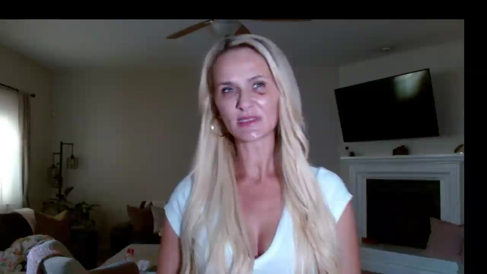 Gallery image thumbnail from MissMayah's myfreecams stream on, 08/08/2026, 04:29 image 2 of 20