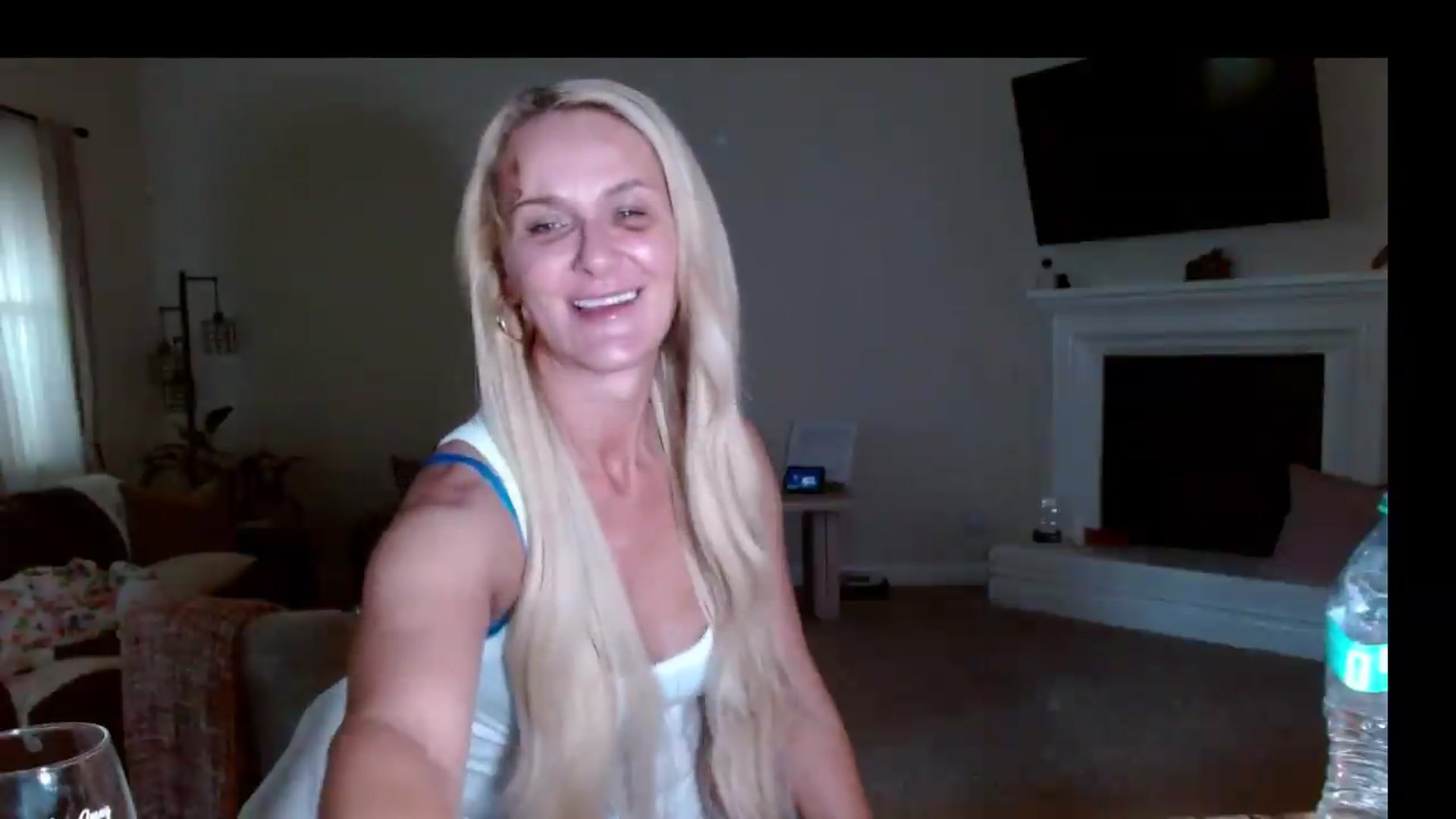 Gallery image thumbnail from MissMayah's myfreecams stream on, 08/09/2026, 04:56 image 5 of 20