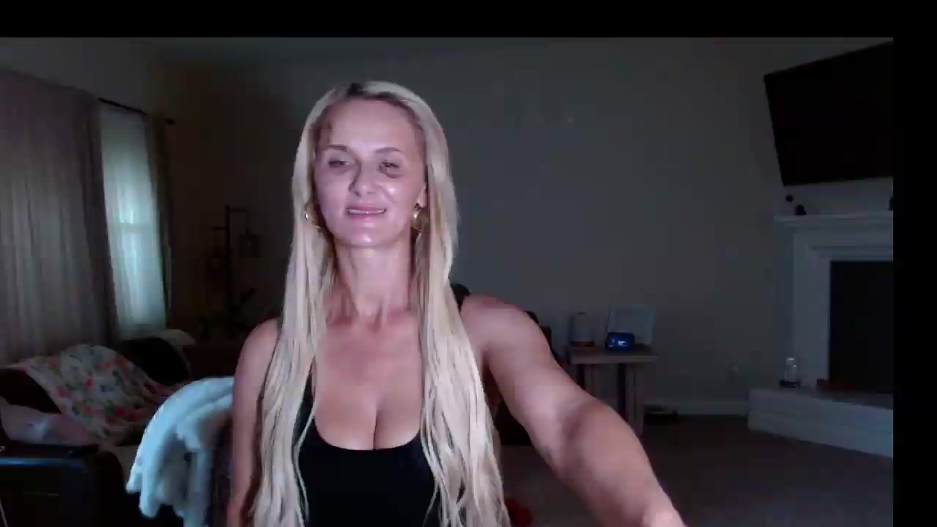 Gallery image thumbnail from MissMayah's myfreecams stream on, 08/10/2026, 02:44 image 19 of 20