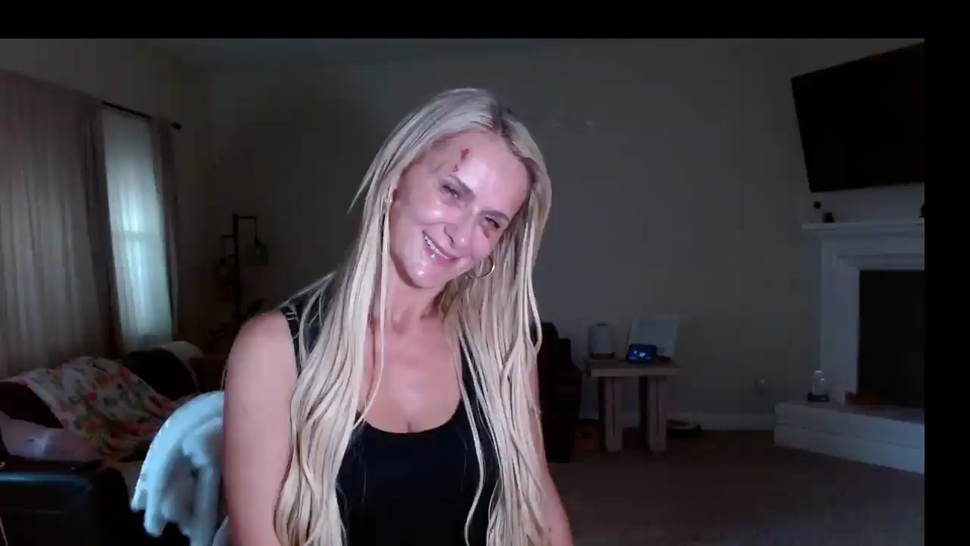 Gallery image thumbnail from MissMayah's myfreecams stream on, 08/10/2026, 02:44 image 17 of 20