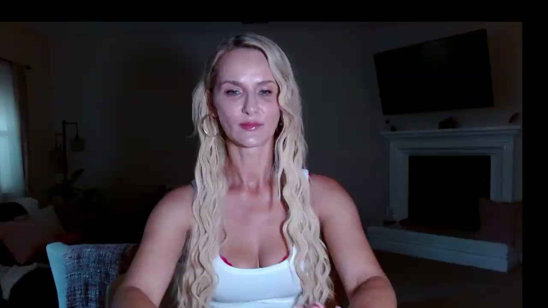 Gallery image thumbnail from MissMayah's myfreecams stream on, 08/16/2026, 06:03 image 3 of 20