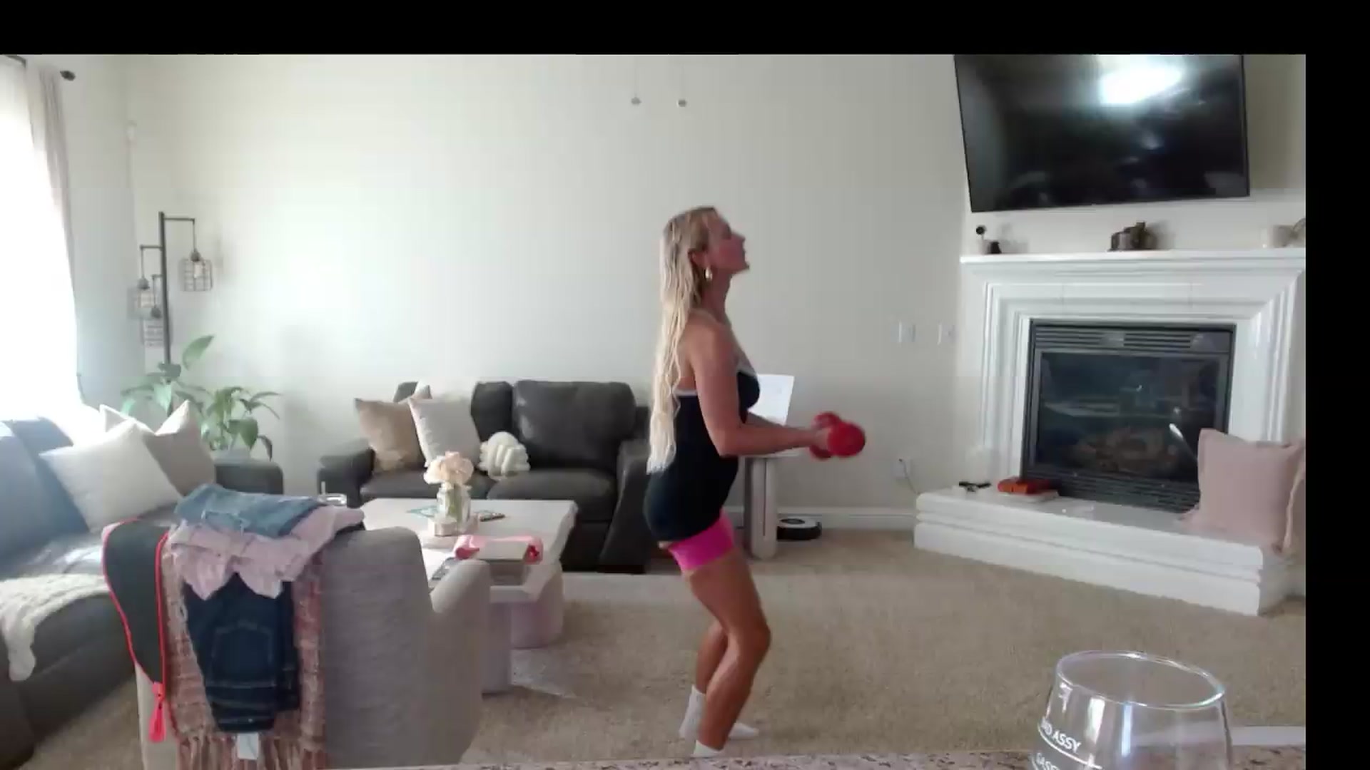 Gallery image thumbnail from MissMayah's myfreecams stream on, 08/18/2026, 01:44 image 7 of 20