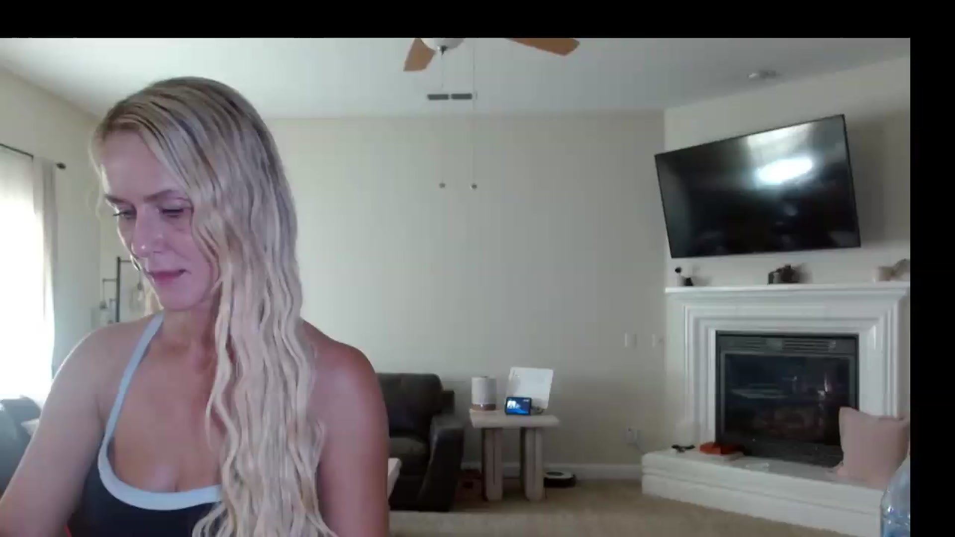 Gallery image thumbnail from MissMayah's myfreecams stream on, 08/18/2026, 01:44 image 12 of 20