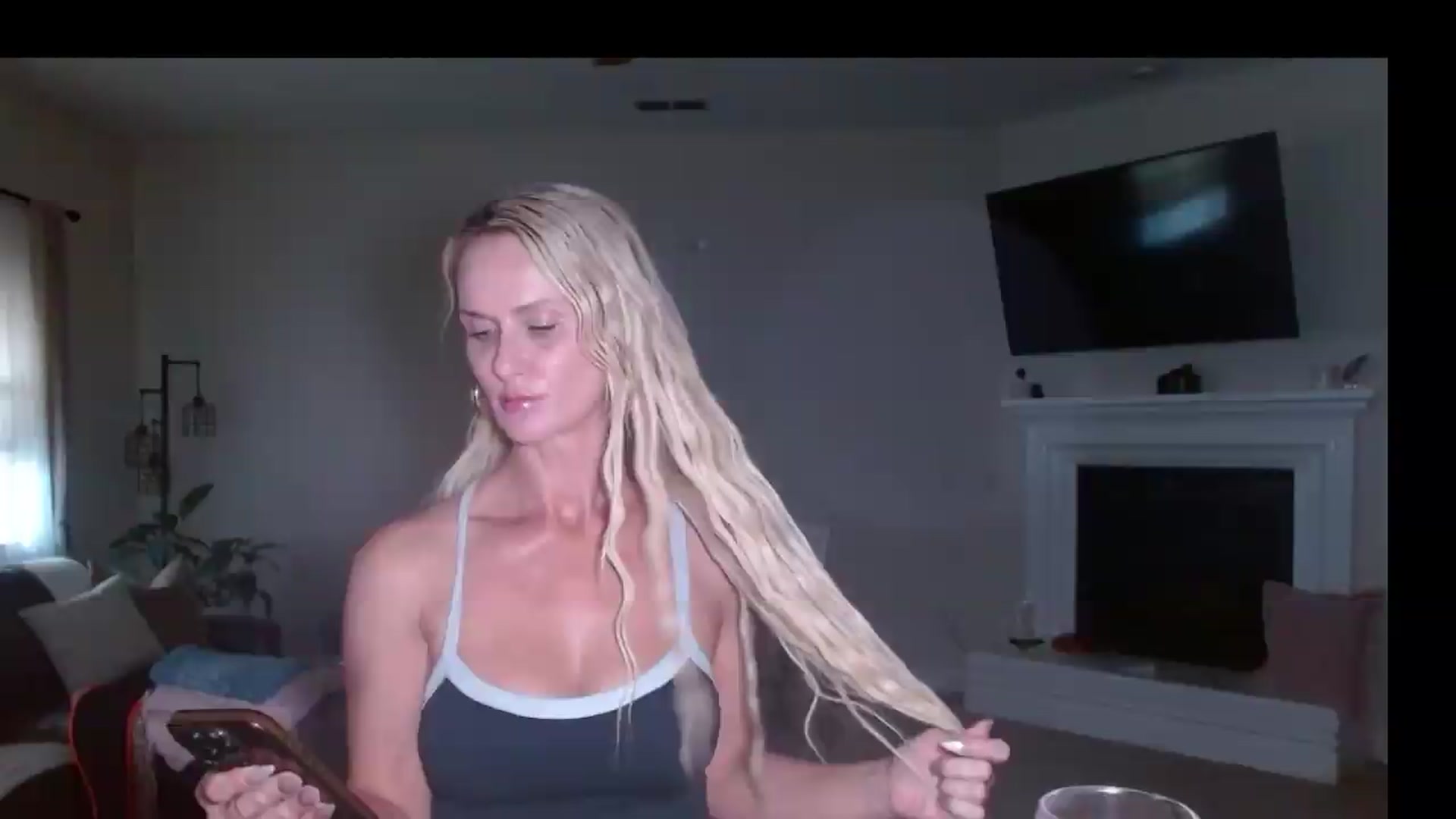 Gallery image thumbnail from MissMayah's myfreecams stream on, 08/18/2026, 02:20 image 17 of 20