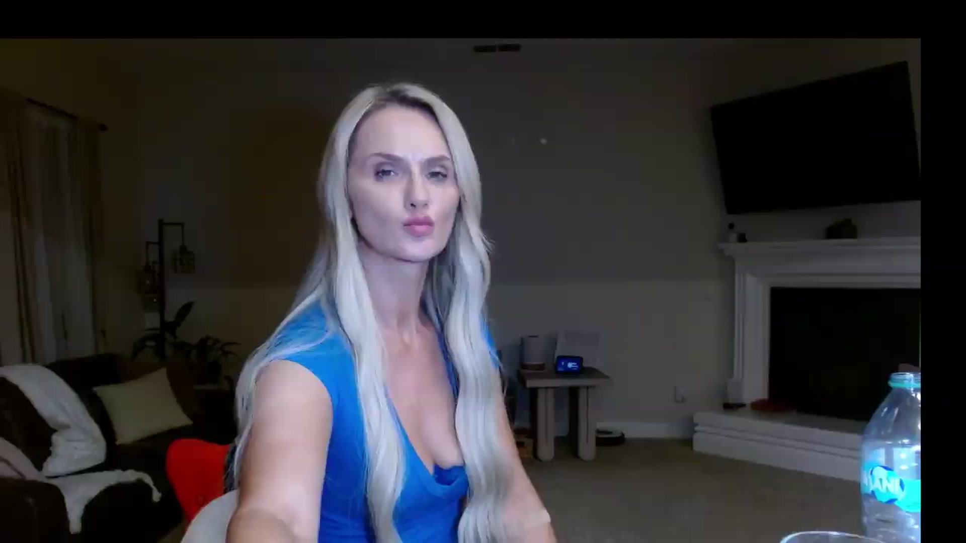 Gallery image thumbnail from MissMayah's myfreecams stream on, 08/23/2026, 04:30 image 8 of 20