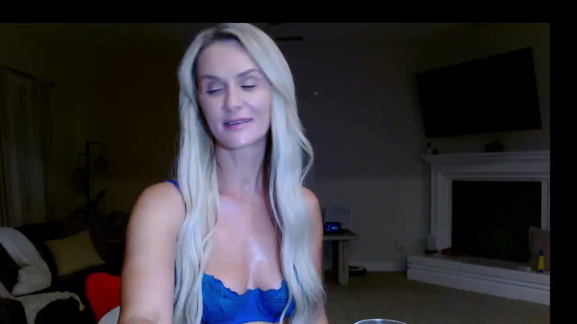 Gallery image thumbnail from MissMayah's myfreecams stream on, 08/23/2026, 04:30 image 14 of 20