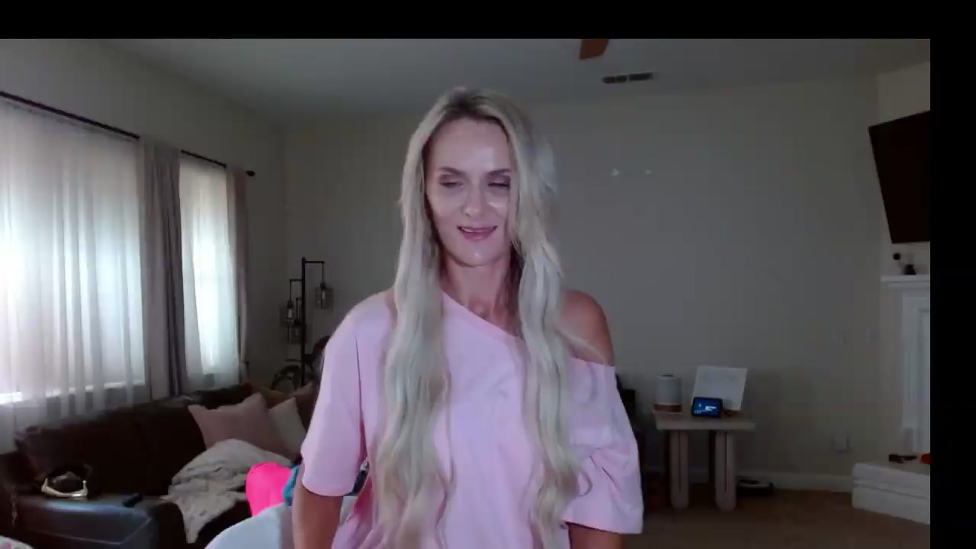 Gallery image thumbnail from MissMayah's myfreecams stream on, 08/23/2026, 21:36 image 12 of 20