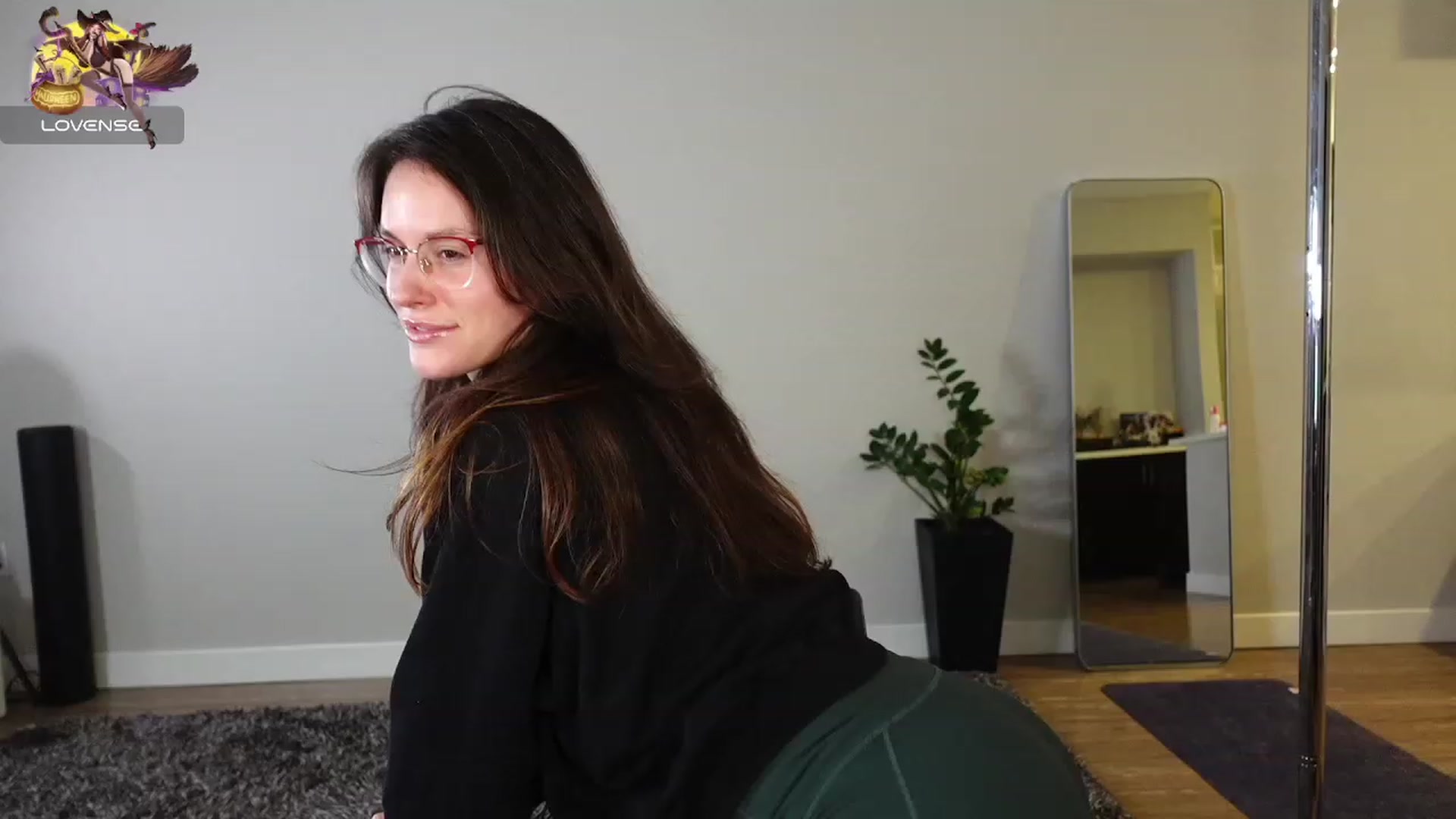 Gallery image thumbnail from MissMiaShelby's myfreecams stream on, 10/31/2023, 04:16 image 8 of 20