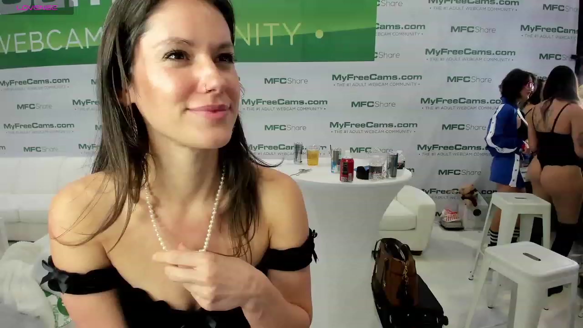 Gallery image thumbnail from MissMiaShelby's myfreecams stream on, 01/27/2024, 03:18 image 15 of 20