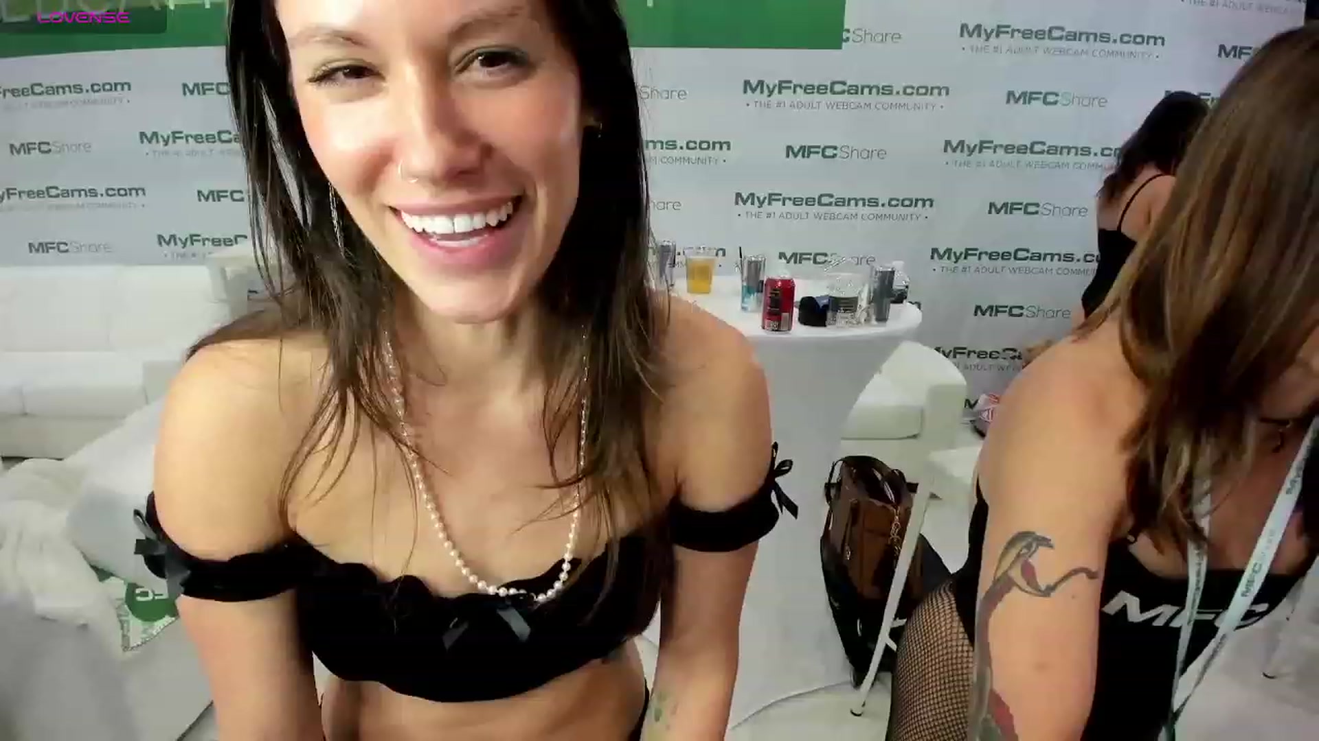 Gallery image thumbnail from MissMiaShelby's myfreecams stream on, 01/27/2024, 03:18 image 19 of 20