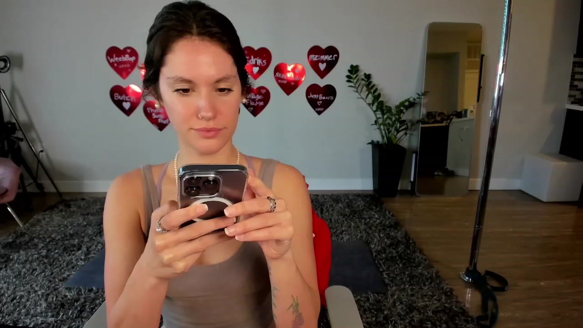 Gallery image thumbnail from MissMiaShelby's myfreecams stream on, 02/11/2024, 24:02 image 9 of 20