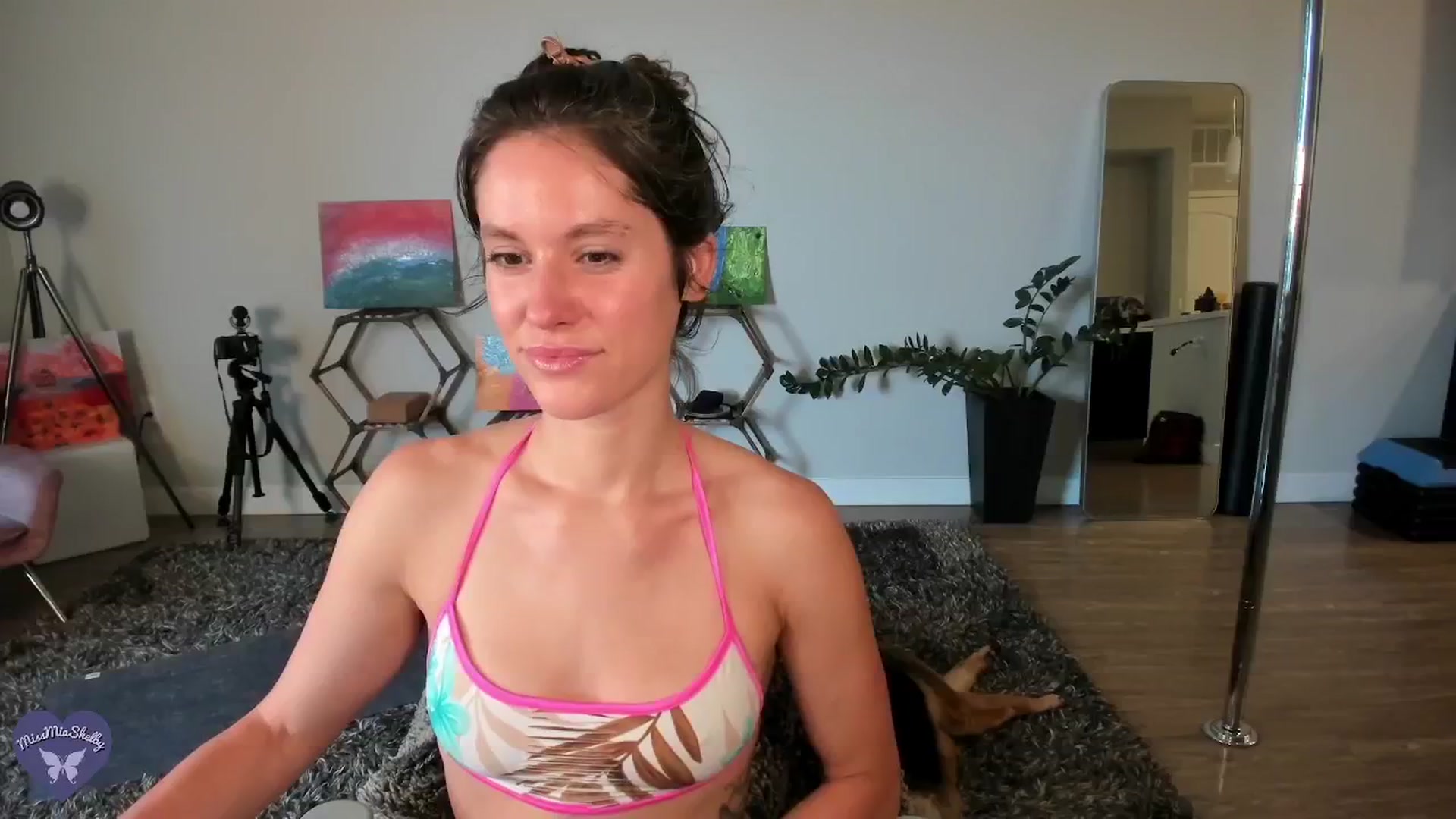Gallery image thumbnail from MissMiaShelby's myfreecams stream on, 08/23/2024, 23:54 image 1 of 20