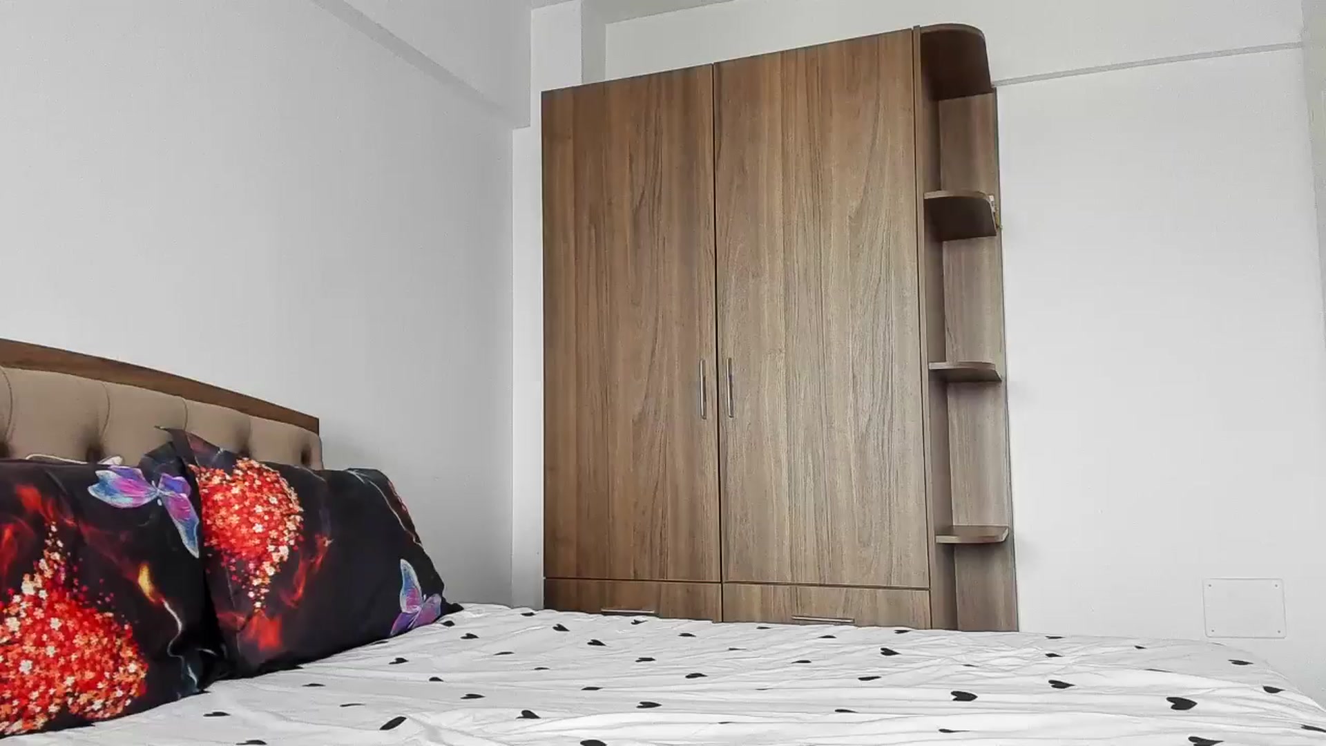 Gallery image thumbnail from MissMiaa's myfreecams stream on, 06/12/2024, 15:10 image 15 of 20