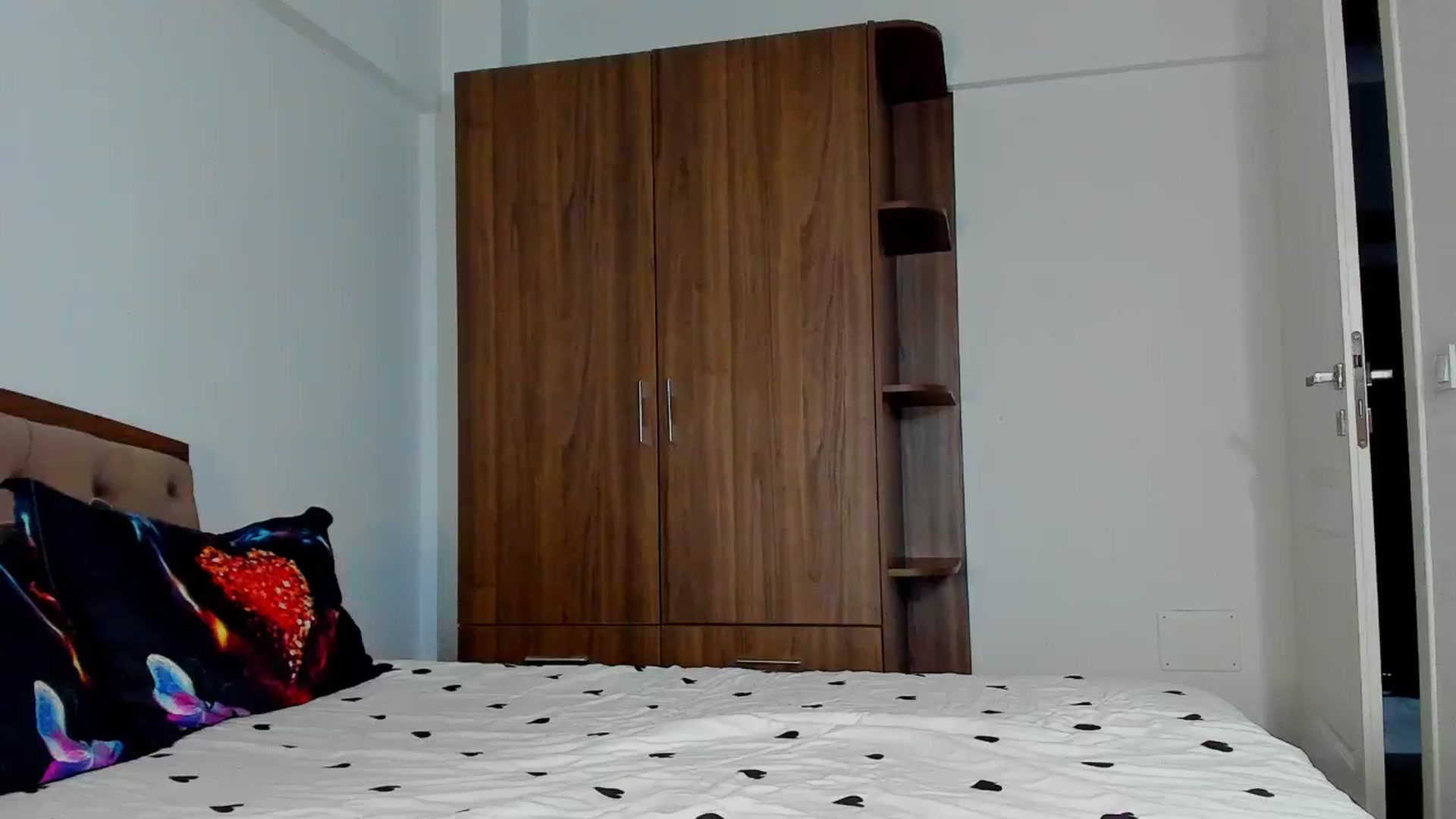 Gallery image thumbnail from MissMiaa's myfreecams stream on, 08/16/2024, 02:04 image 13 of 20