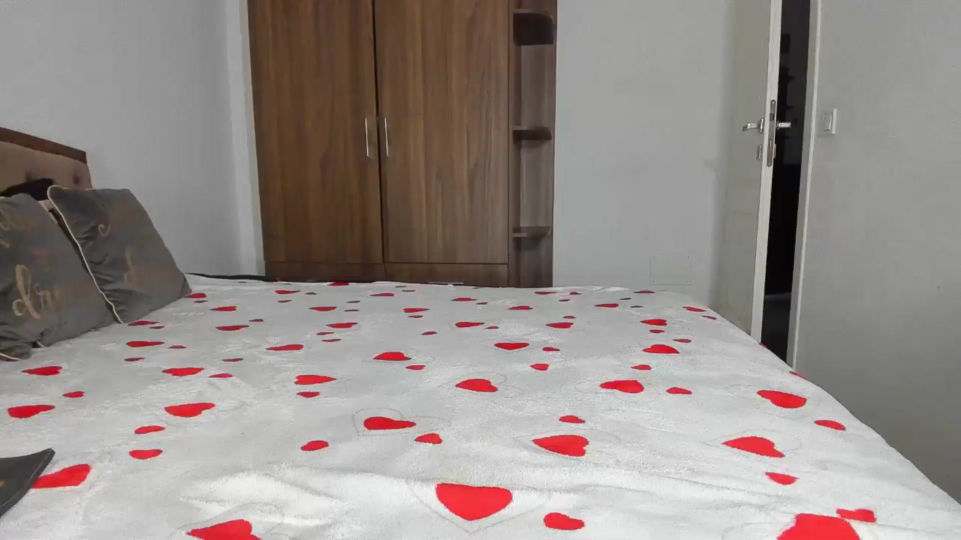 Gallery image thumbnail from MissMiaa's myfreecams stream on, 11/10/2024, 18:50 image 14 of 20