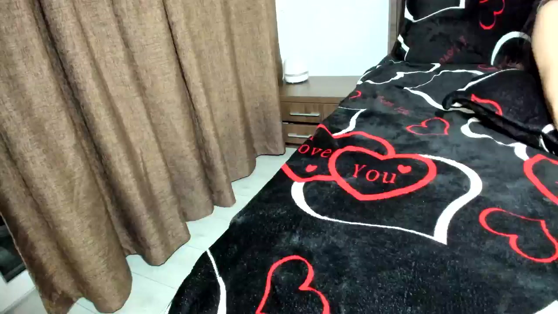Gallery image thumbnail from MissMiaa's myfreecams stream on, 12/16/2024, 19:30 image 15 of 20