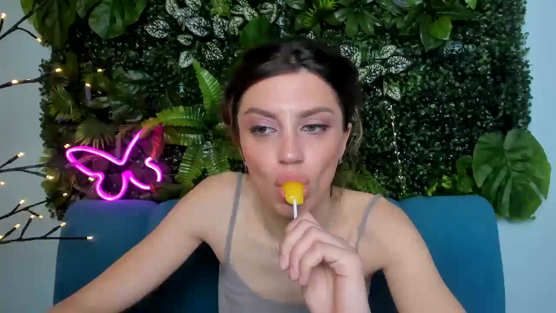 Gallery image thumbnail from MissMilenaa's myfreecams stream on, 05/16/2025, 09:11 image 18 of 20