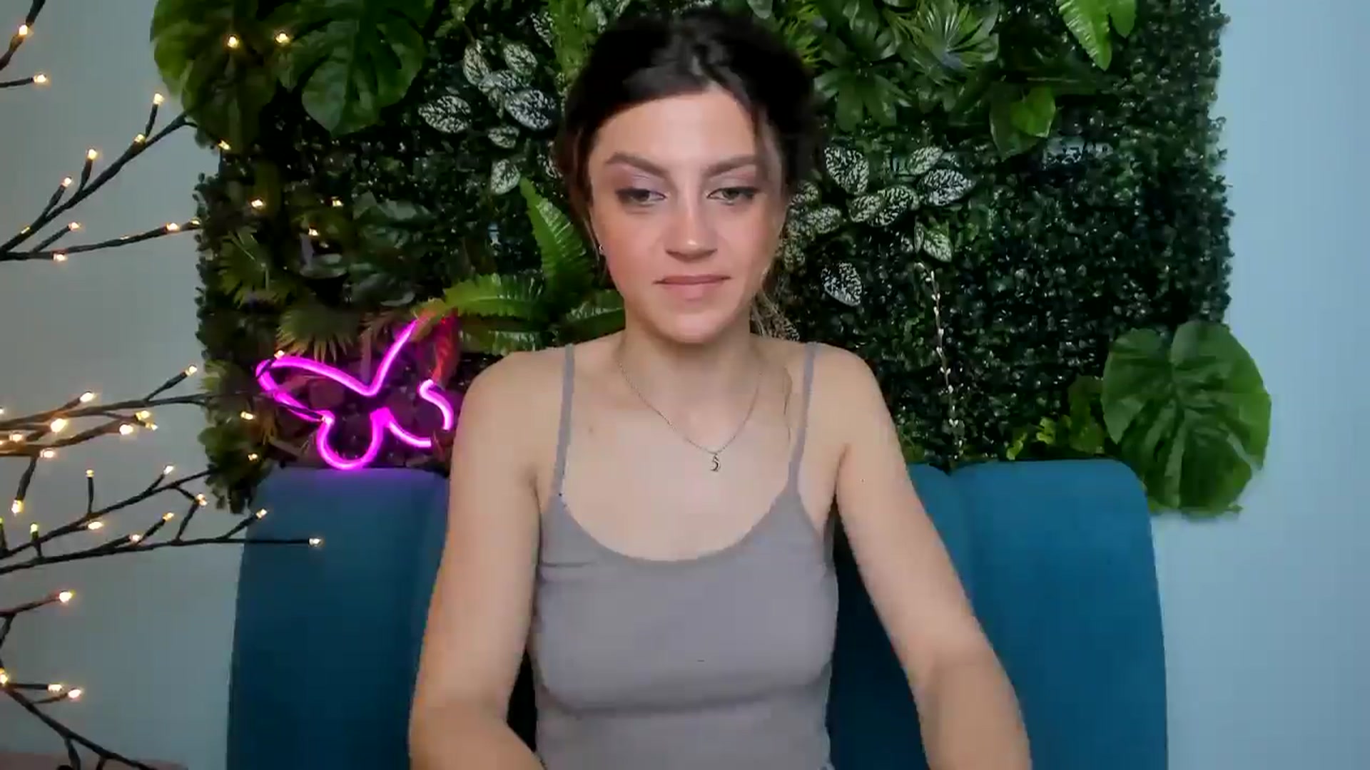 Gallery image thumbnail from MissMilenaa's myfreecams stream on, 05/16/2025, 09:11 image 12 of 20