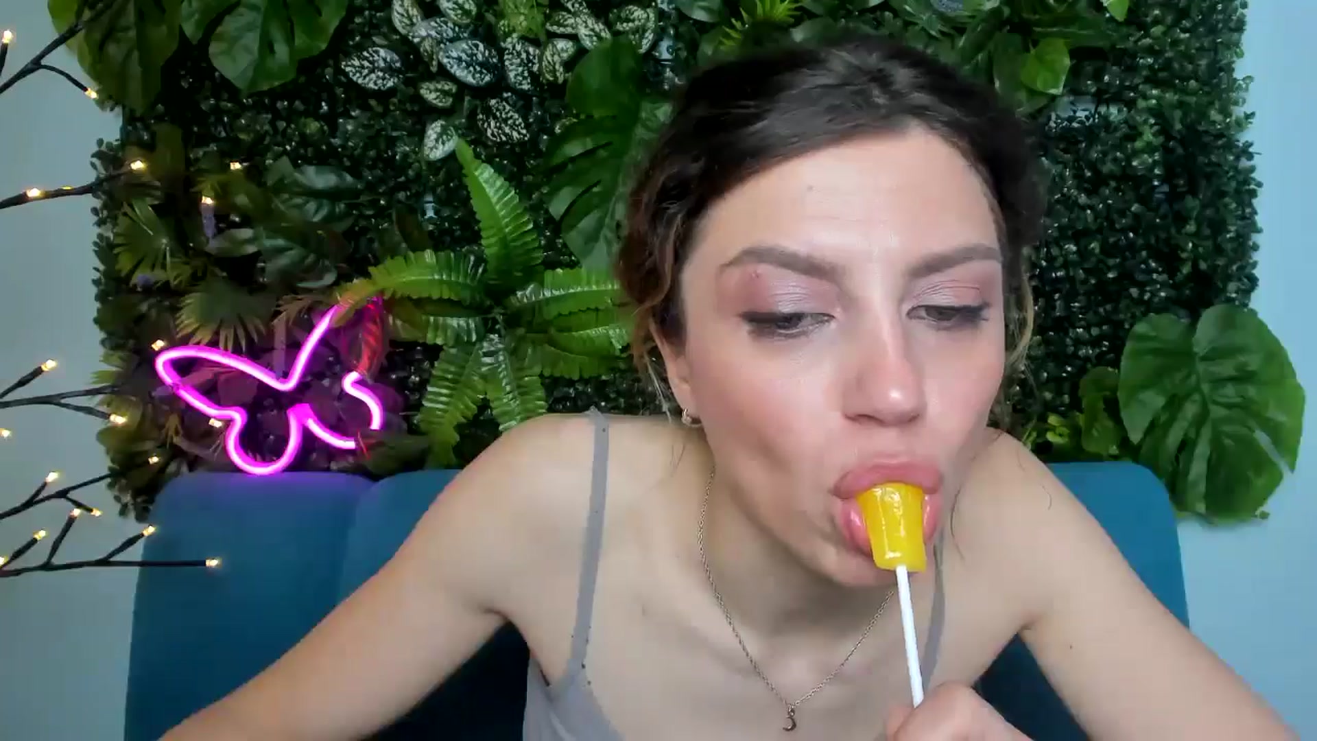 Gallery image thumbnail from MissMilenaa's myfreecams stream on, 05/16/2025, 09:11 image 19 of 20