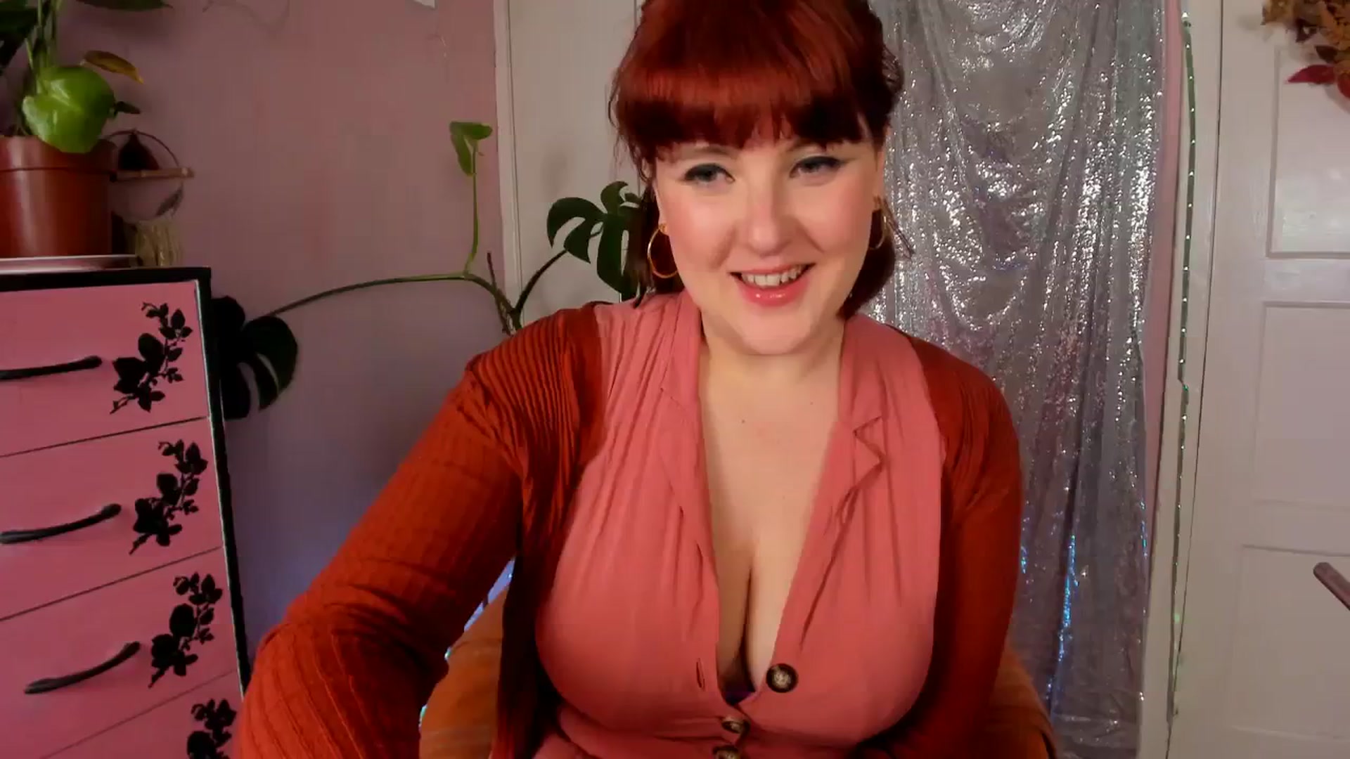Gallery image thumbnail from MissMimiRose's myfreecams stream on, 02/27/2024, 20:19 image 6 of 20