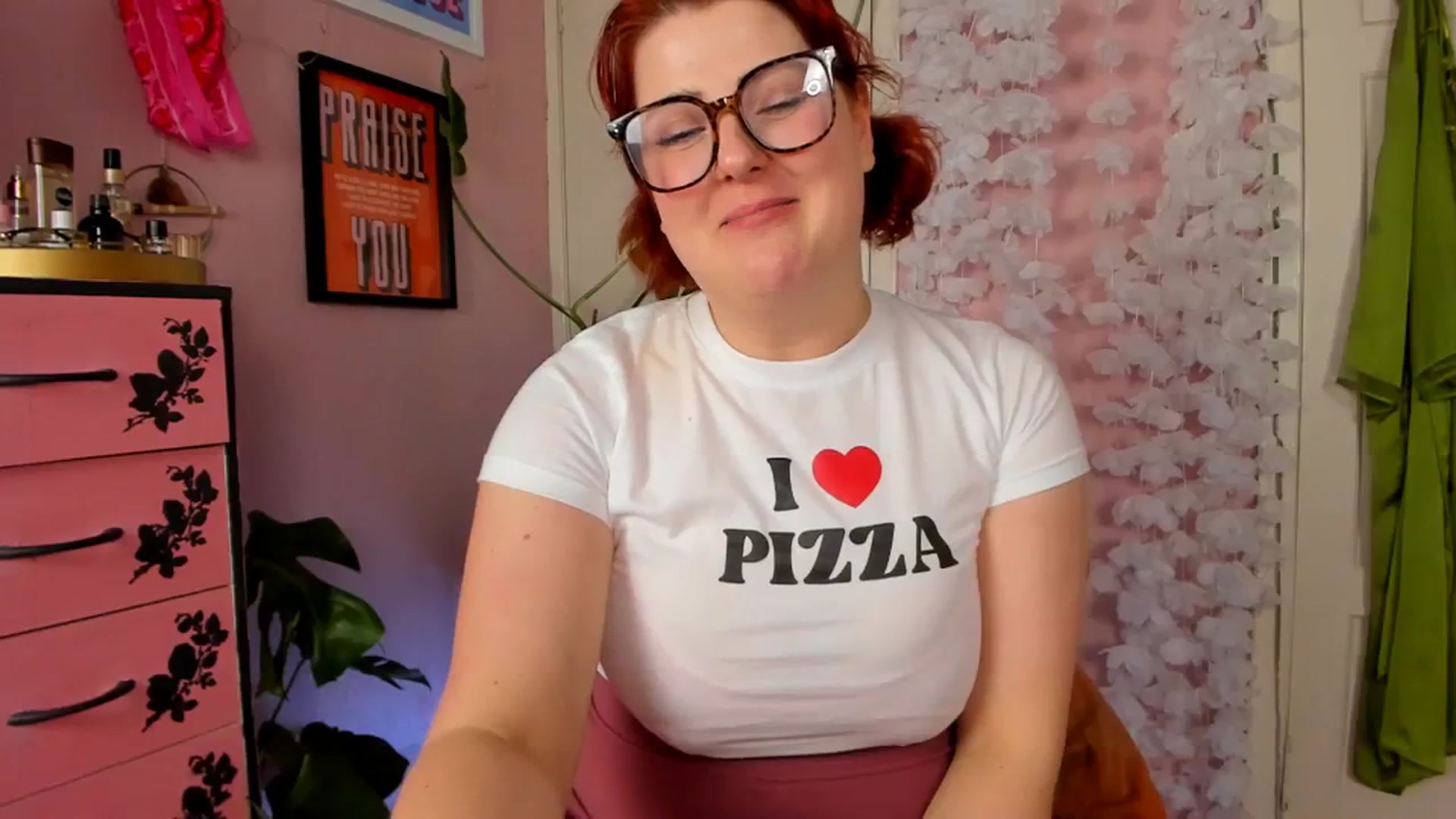 Gallery image thumbnail from MissMimiRose's myfreecams stream on, 03/17/2024, 14:10 image 8 of 20