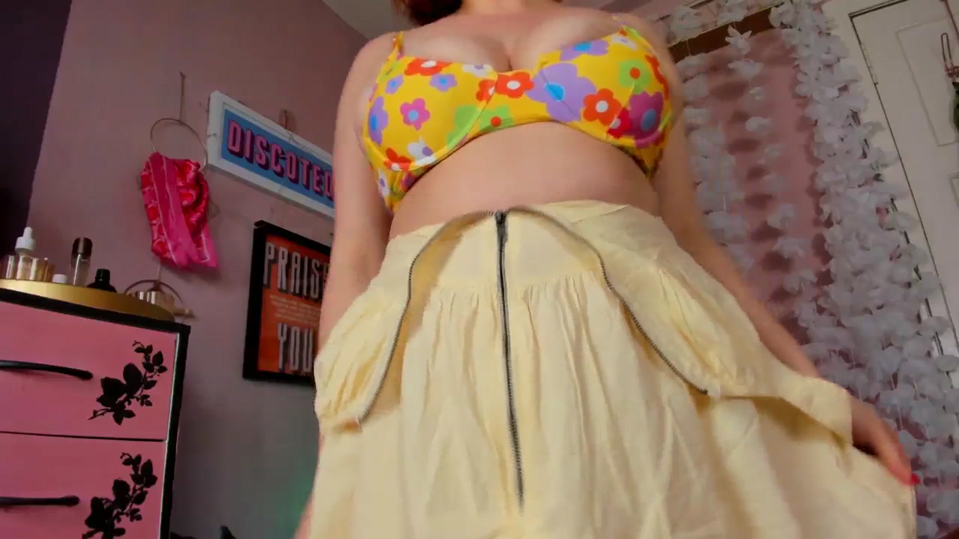 Gallery image thumbnail from MissMimiRose's myfreecams stream on, 03/22/2024, 16:04 image 12 of 20