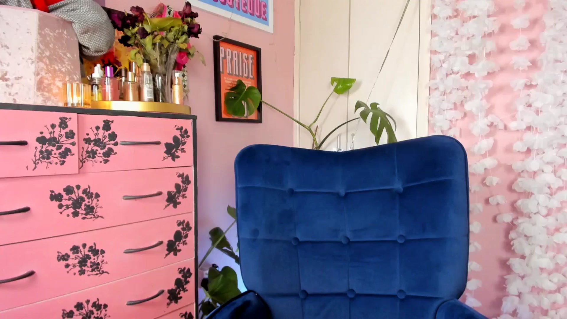 Gallery image thumbnail from MissMimiRose's myfreecams stream on, 04/28/2024, 20:09 image 14 of 20