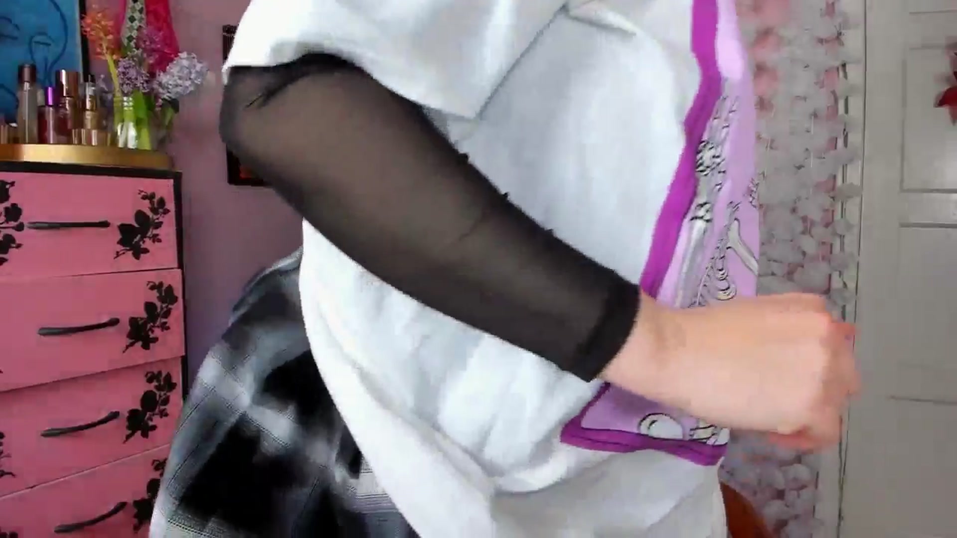 Gallery image thumbnail from MissMimiRose's myfreecams stream on, 05/06/2024, 18:26 image 2 of 20
