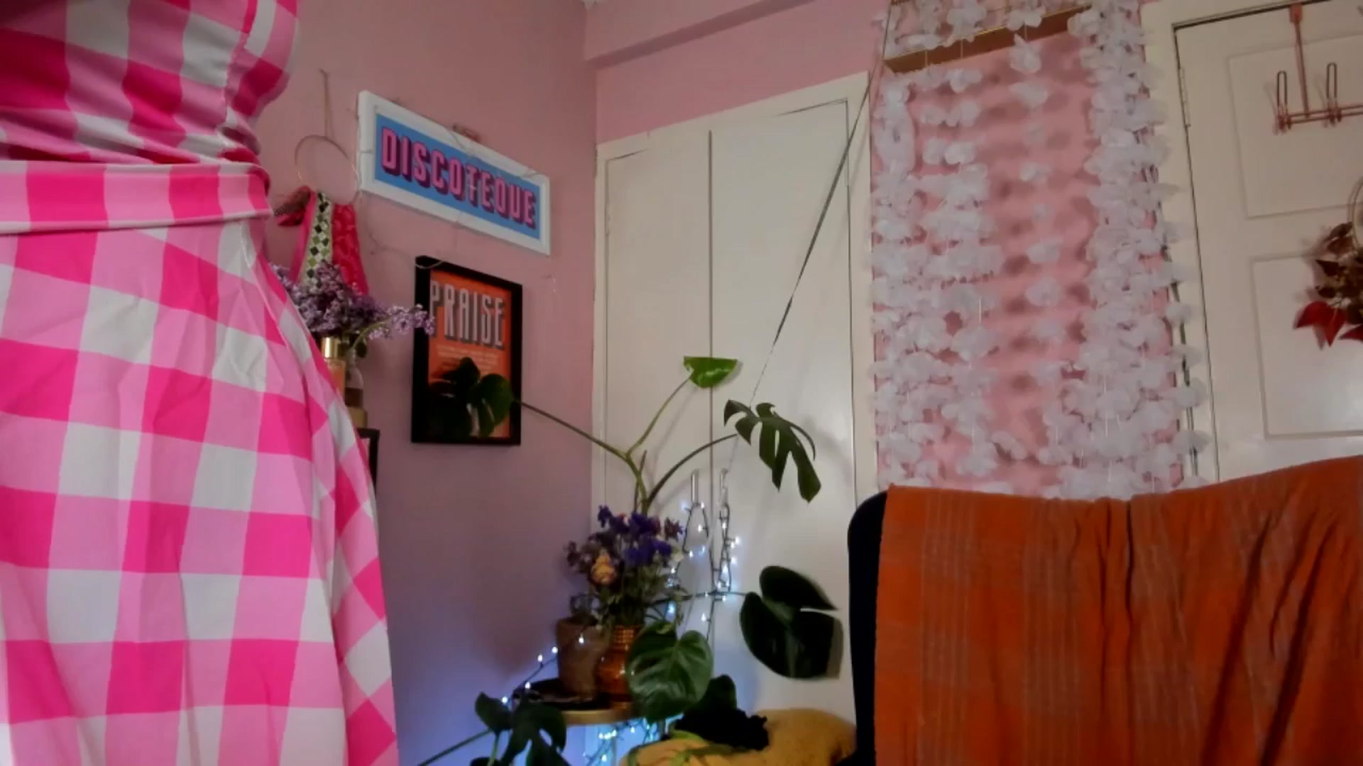 Gallery image thumbnail from MissMimiRose's myfreecams stream on, 05/15/2024, 20:15 image 8 of 20