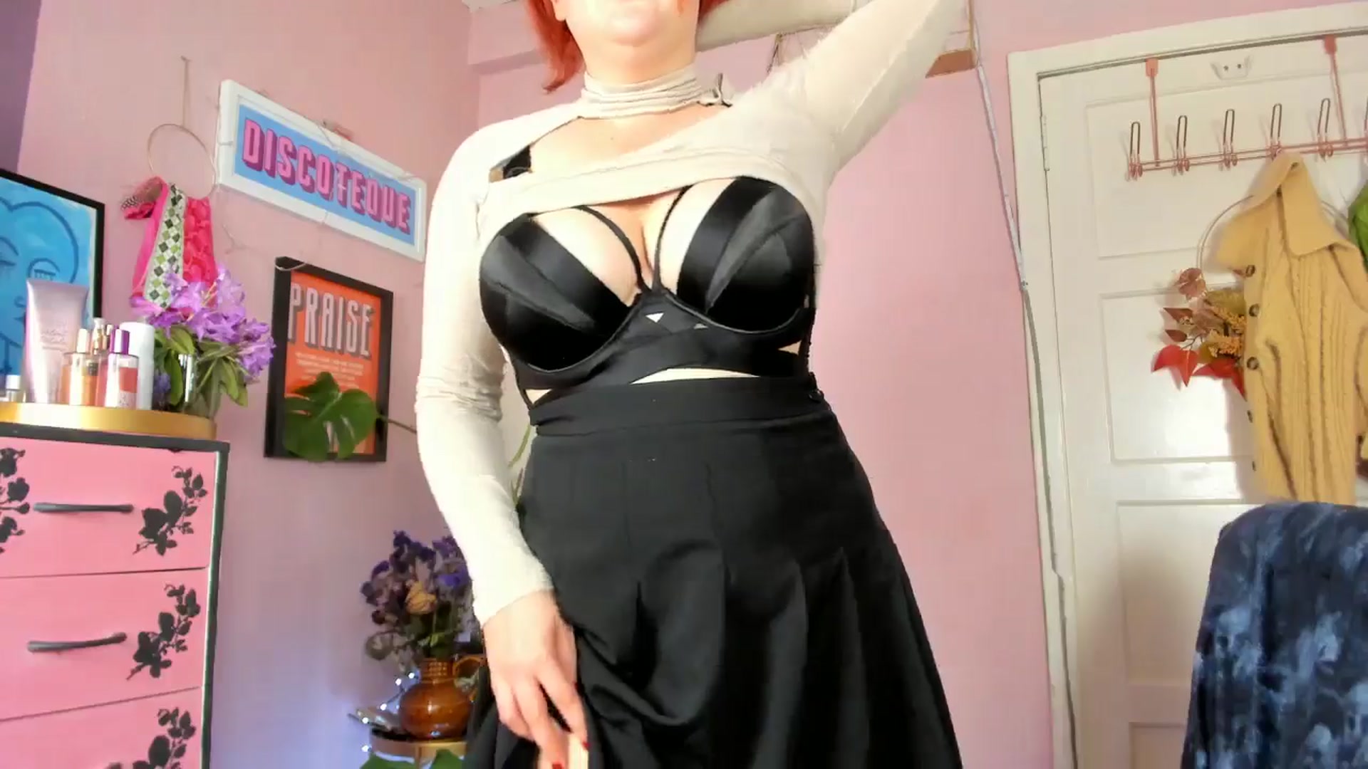 Gallery image thumbnail from MissMimiRose's myfreecams stream on, 06/02/2024, 14:17 image 2 of 20