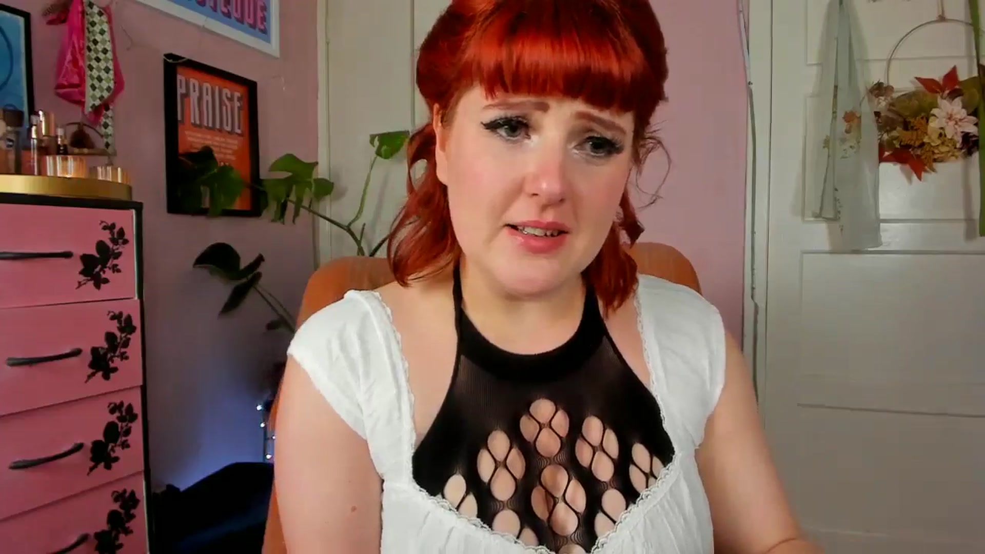 Gallery image thumbnail from MissMimiRose's myfreecams stream on, 06/14/2024, 19:02 image 17 of 20
