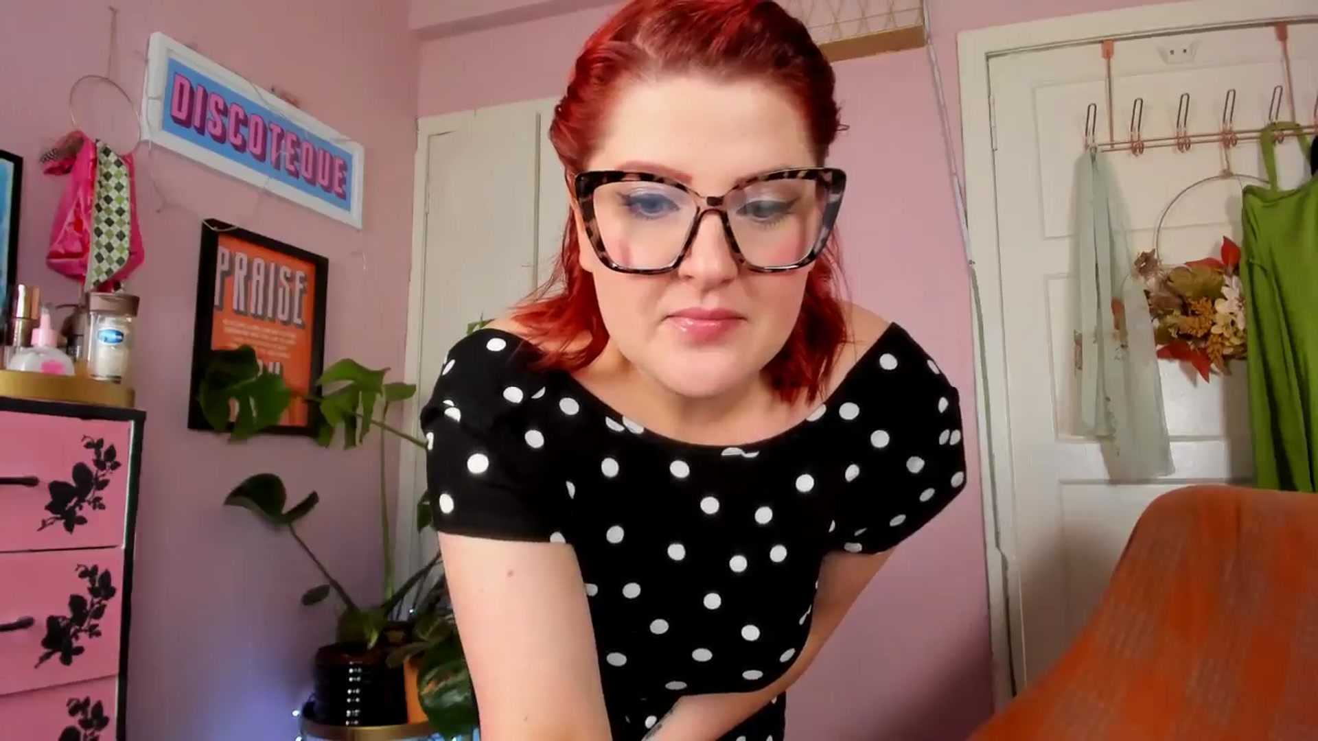 Gallery image thumbnail from MissMimiRose's myfreecams stream on, 06/22/2024, 10:16 image 8 of 20