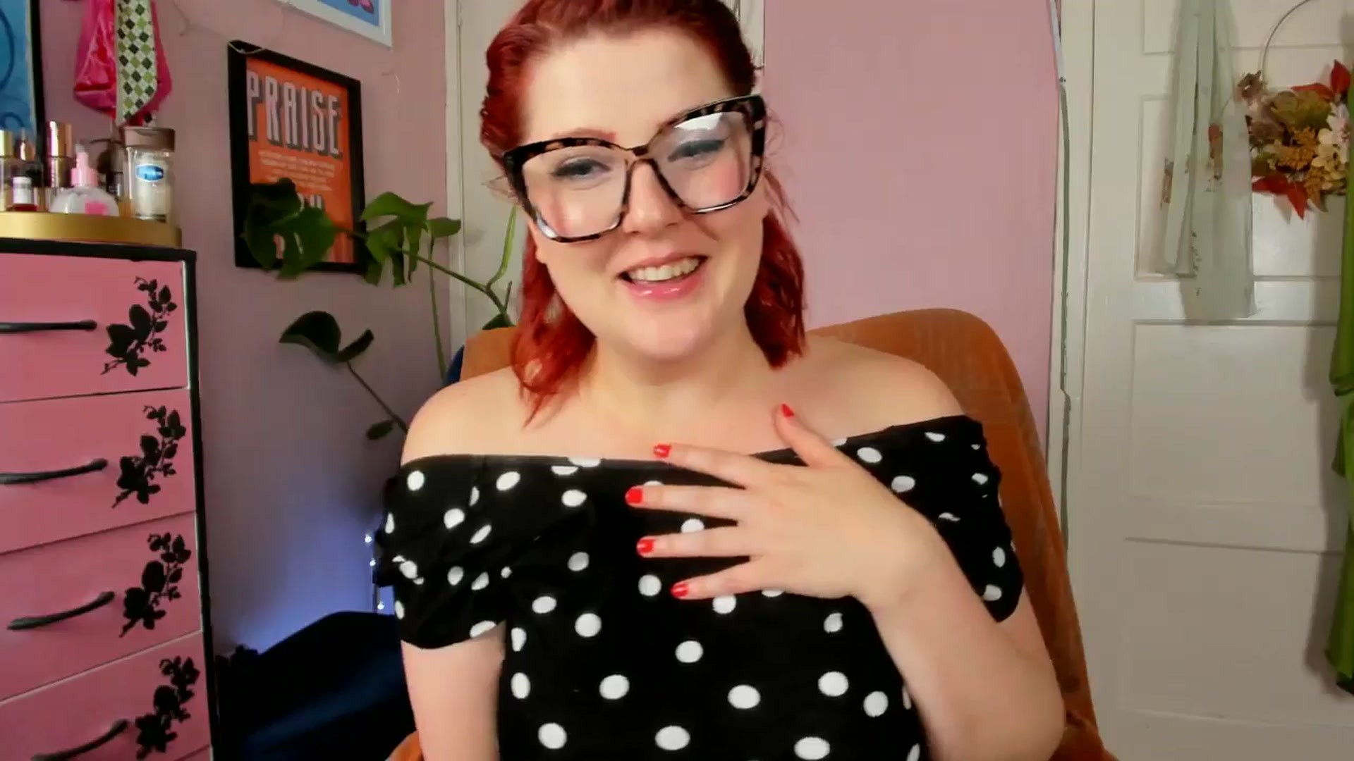 Gallery image thumbnail from MissMimiRose's myfreecams stream on, 06/22/2024, 11:38 image 16 of 20
