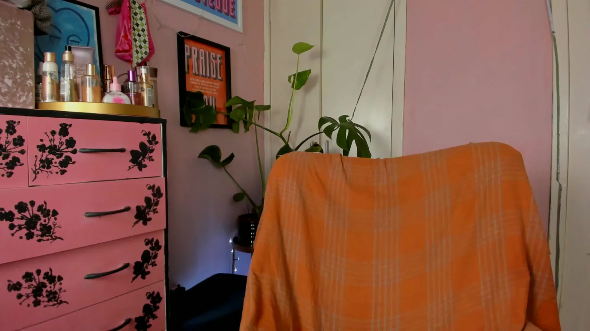 Gallery image thumbnail from MissMimiRose's myfreecams stream on, 06/29/2024, 14:06 image 11 of 20