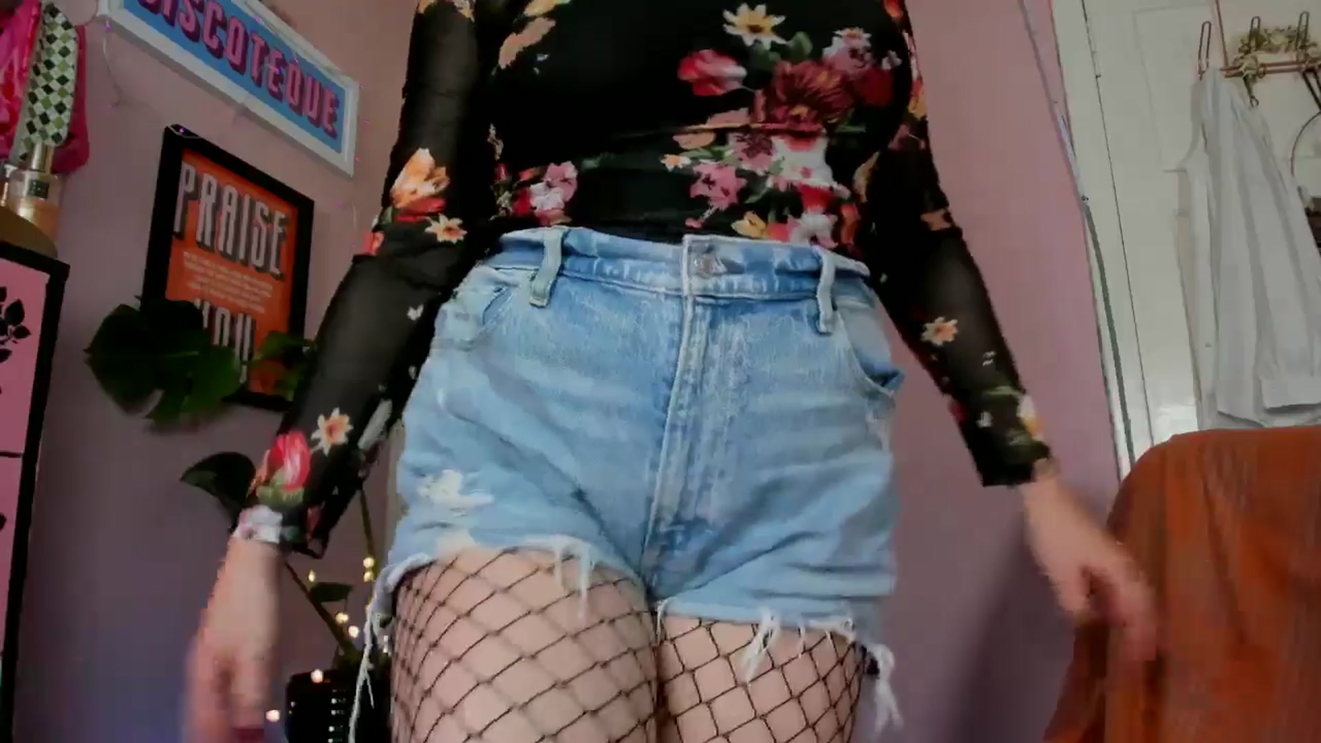 Gallery image thumbnail from MissMimiRose's myfreecams stream on, 07/14/2024, 13:31 image 5 of 20